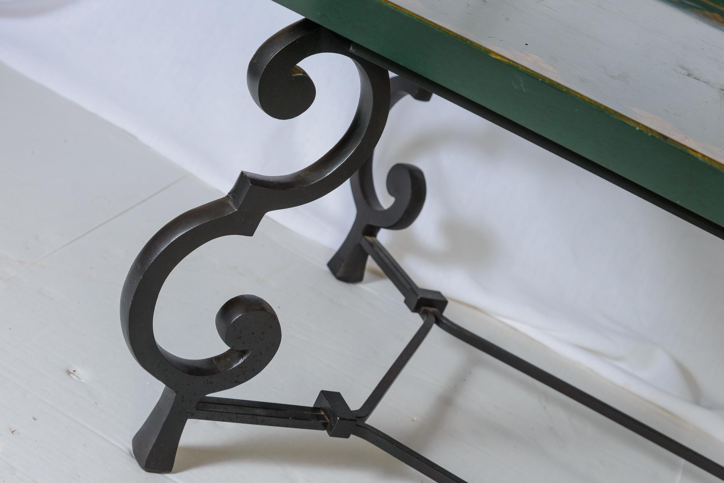 Fer Early 20Th, C. Italian Tole Painted Wood Tray Top With Iron Base Coffee Table en vente