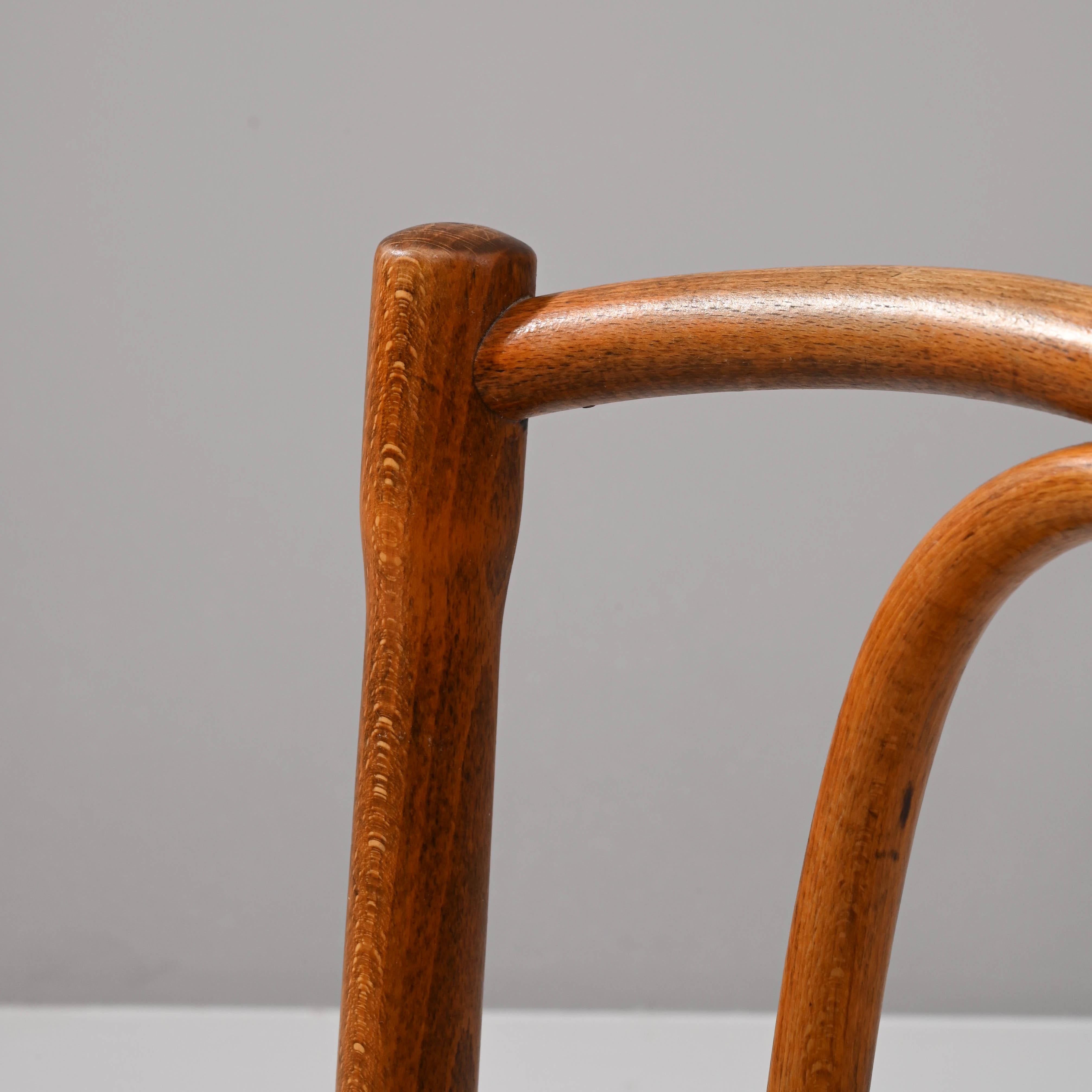 Chaise de bistrot en bois française du début du 20e siècle en vente 5
