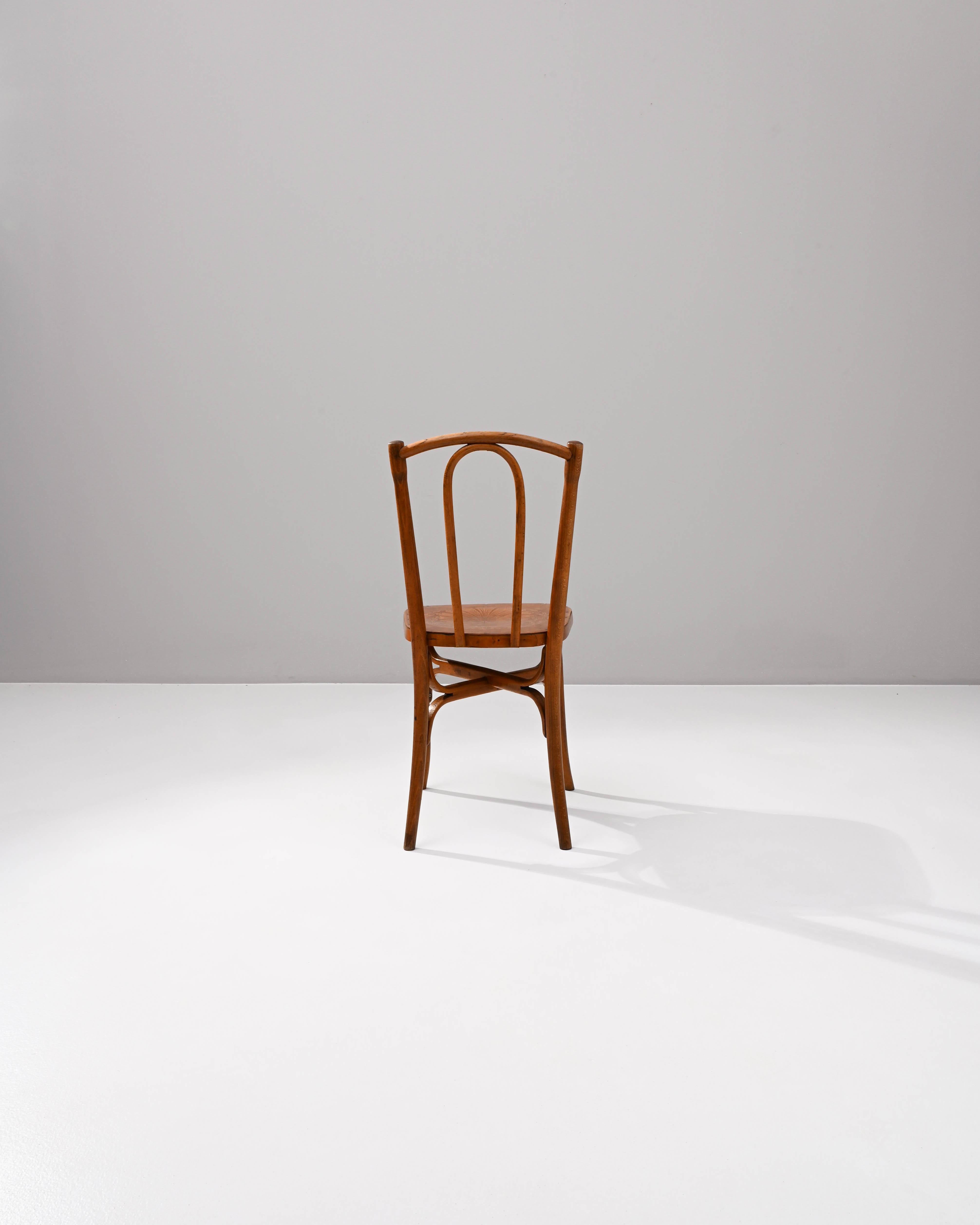 Early 20th Century French Wooden Bistro Accent Chair 1