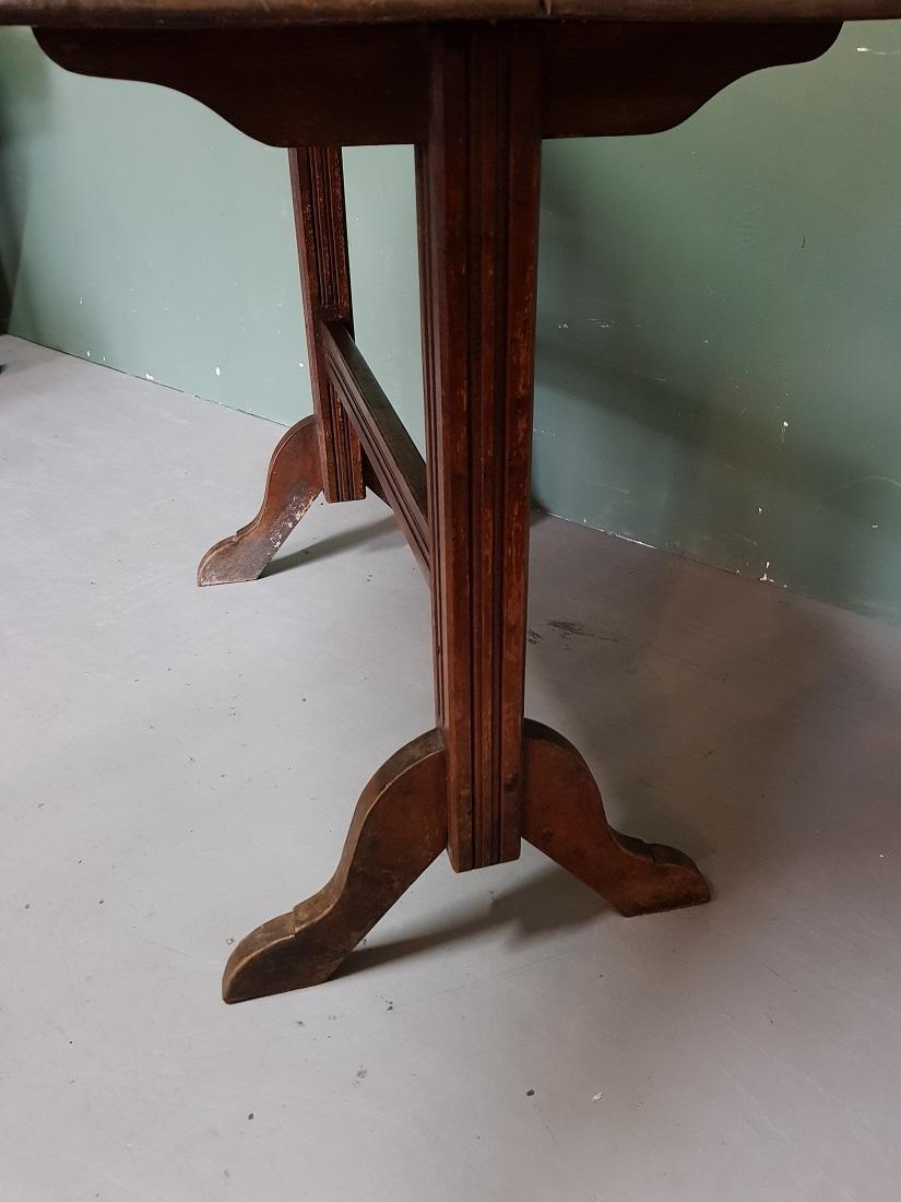 Early 20th Century French Wooden Bistro Table For Sale 3