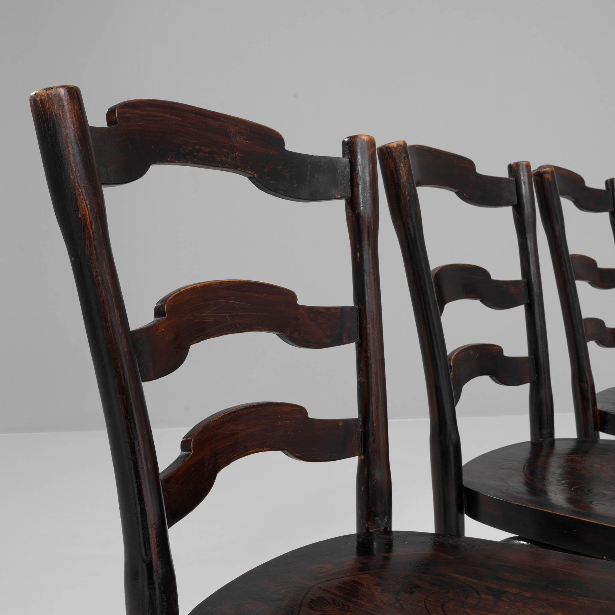 Chaises de salle à manger en bois françaises du début du 20e siècle, ensemble de 4 en vente 2