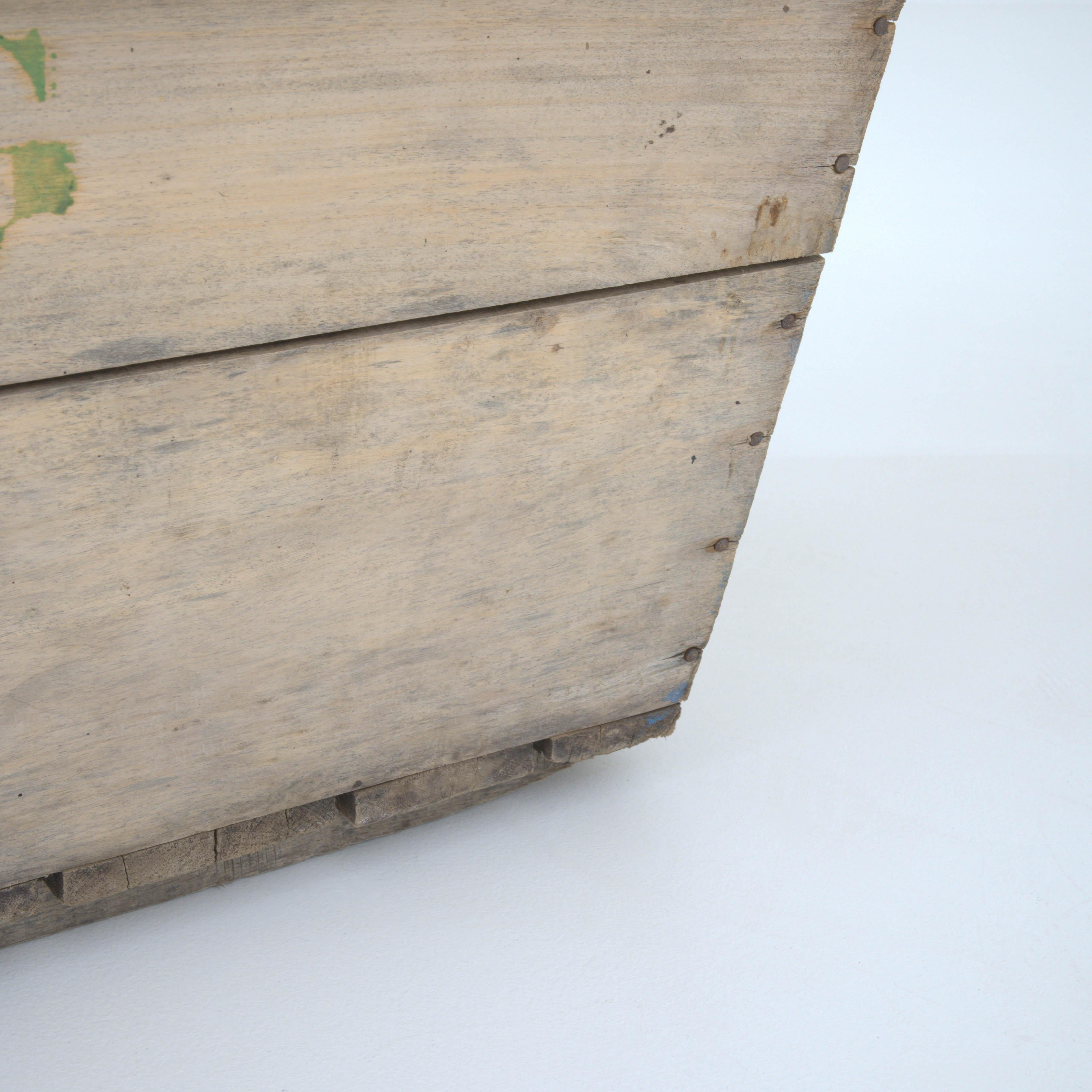Early 20th Century French Wooden Grape Crate For Sale 5