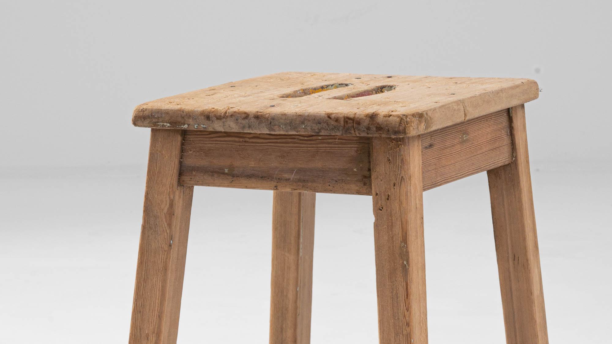 Early 20th Century French Wooden Stool For Sale 3