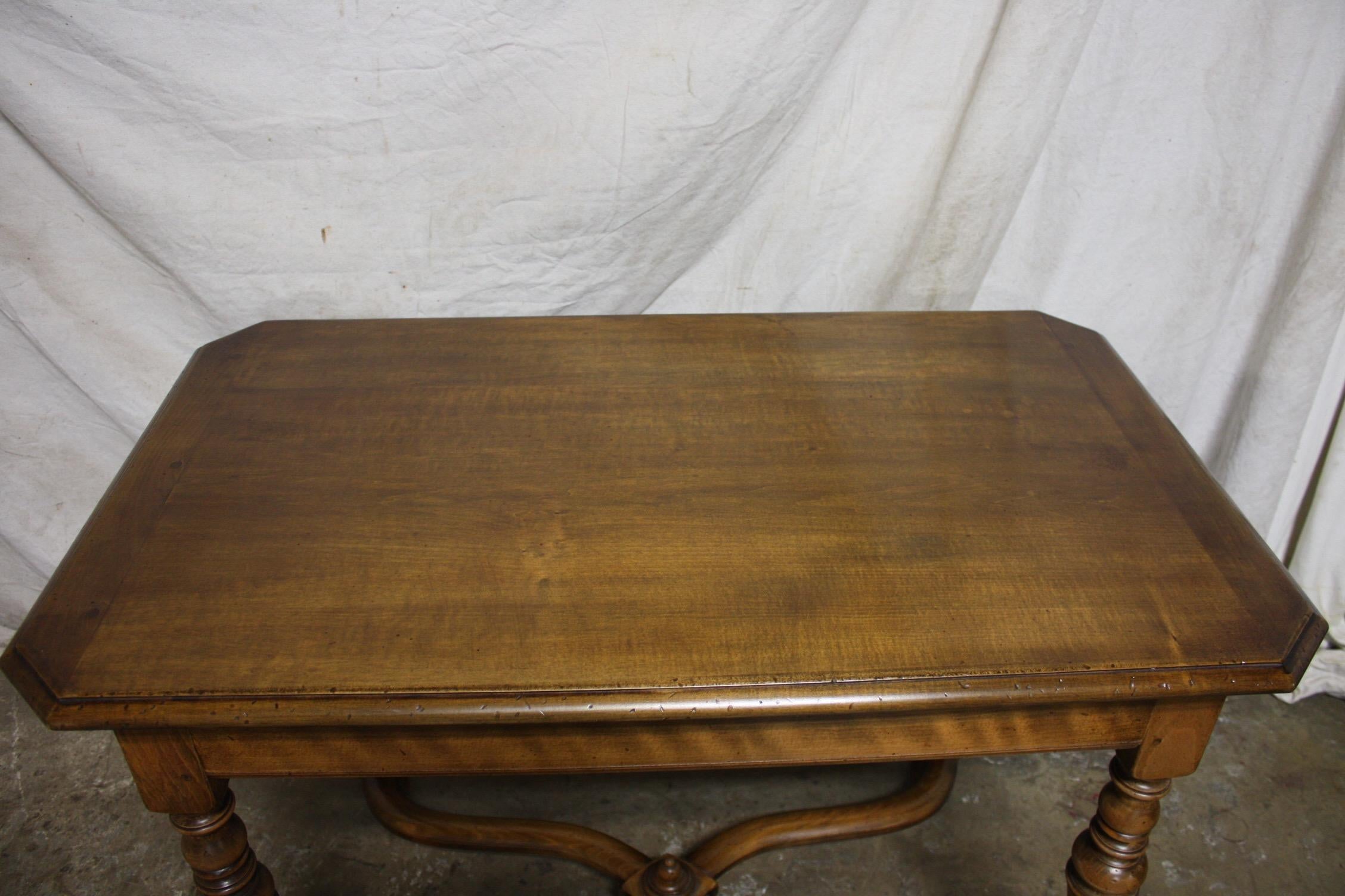Early 20th Century French Writing Table In Good Condition In Stockbridge, GA