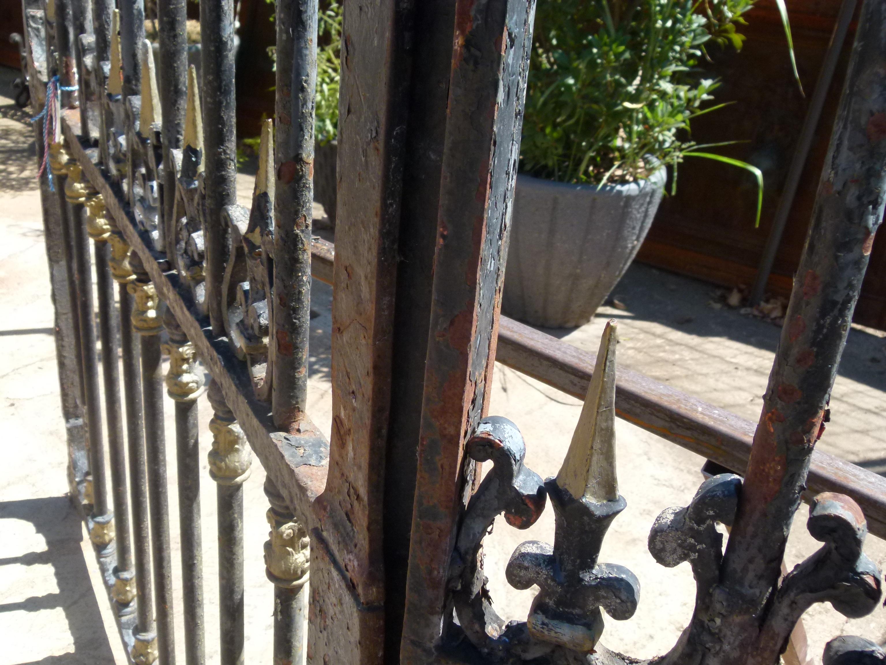Early 20th Century French Wrought Iron Garden Gate 4