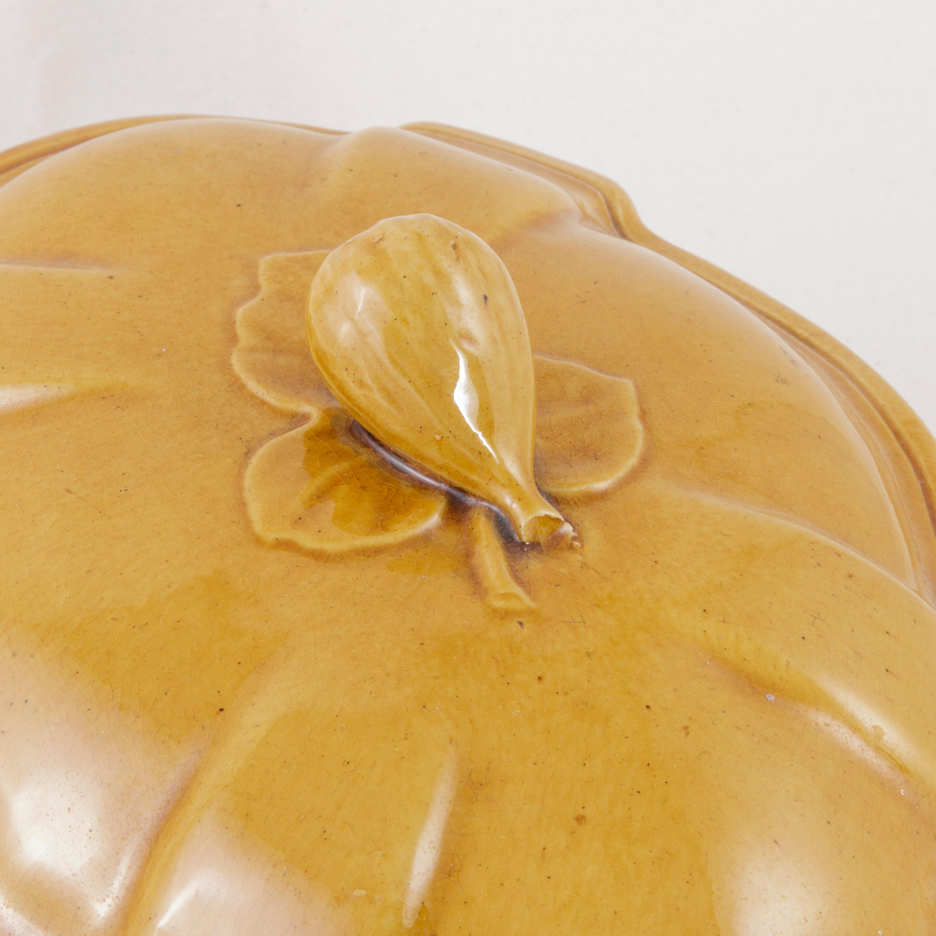 Early 20th Century French Yellow Faience Soup Tureen, Lid and Platter, Provence 3