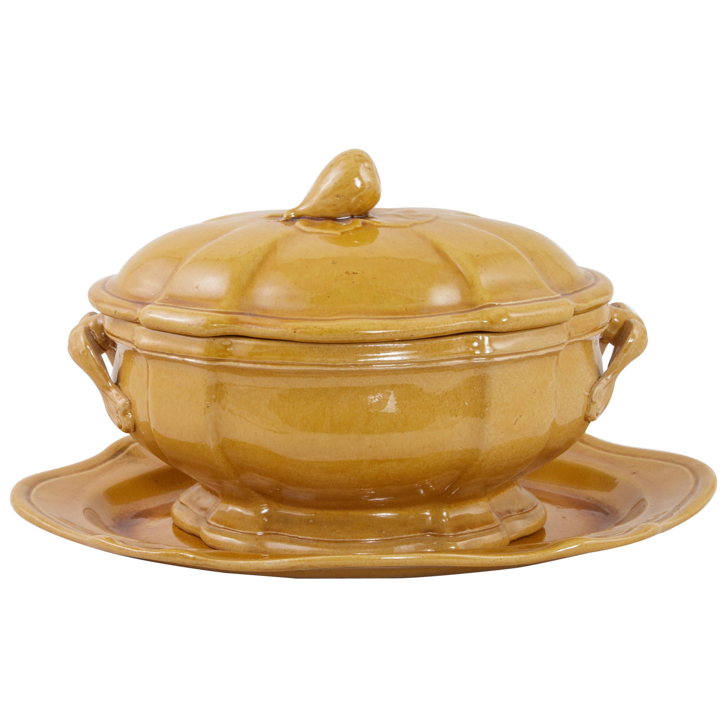 Early 20th Century French Yellow Faience Soup Tureen, Lid and Platter, Provence