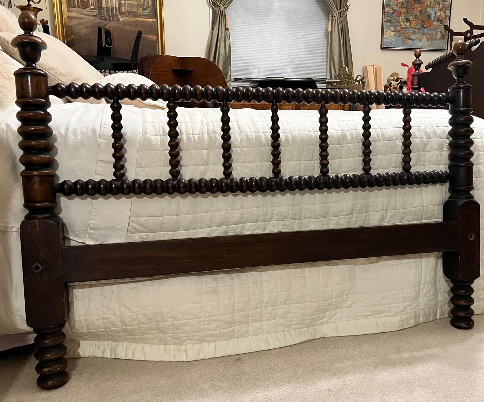 Early 20th Century Full Size Spool Turned Bed Frame in Early American Style 1