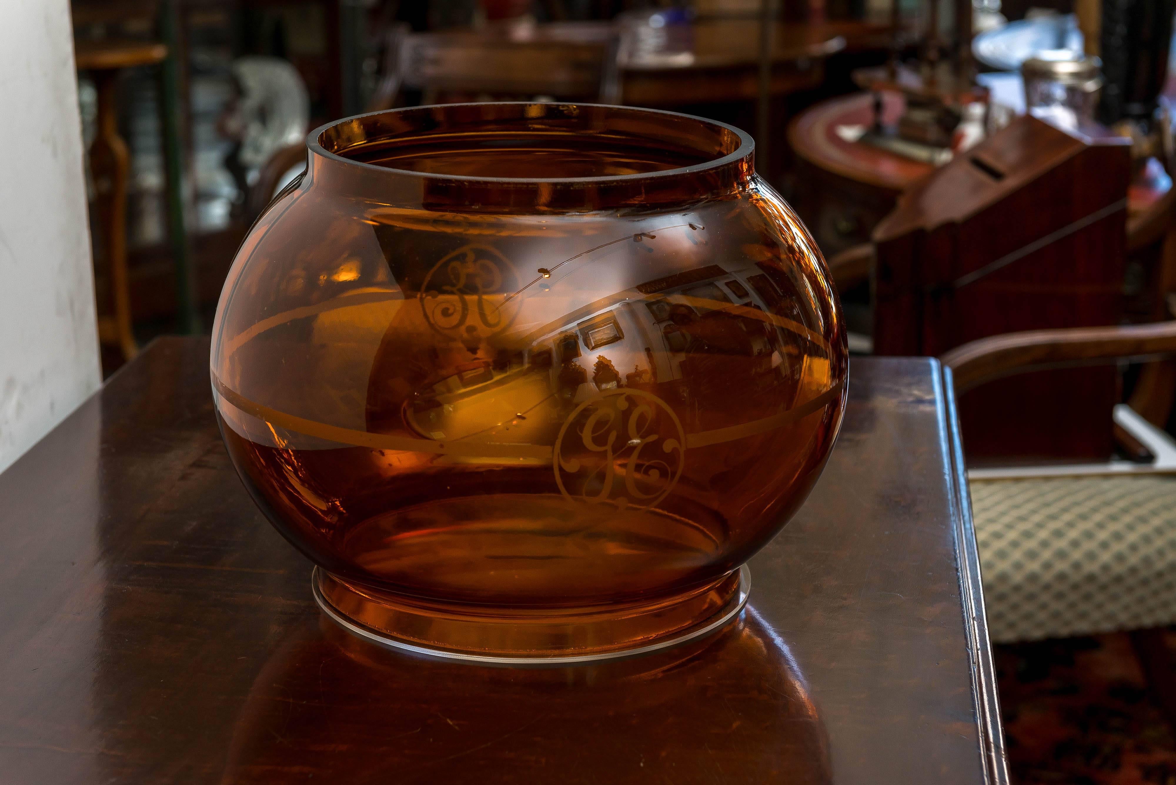 Frühes 20. Jahrhundert G E-Licht 'Arc' Diffusor Globe (Glas) im Angebot