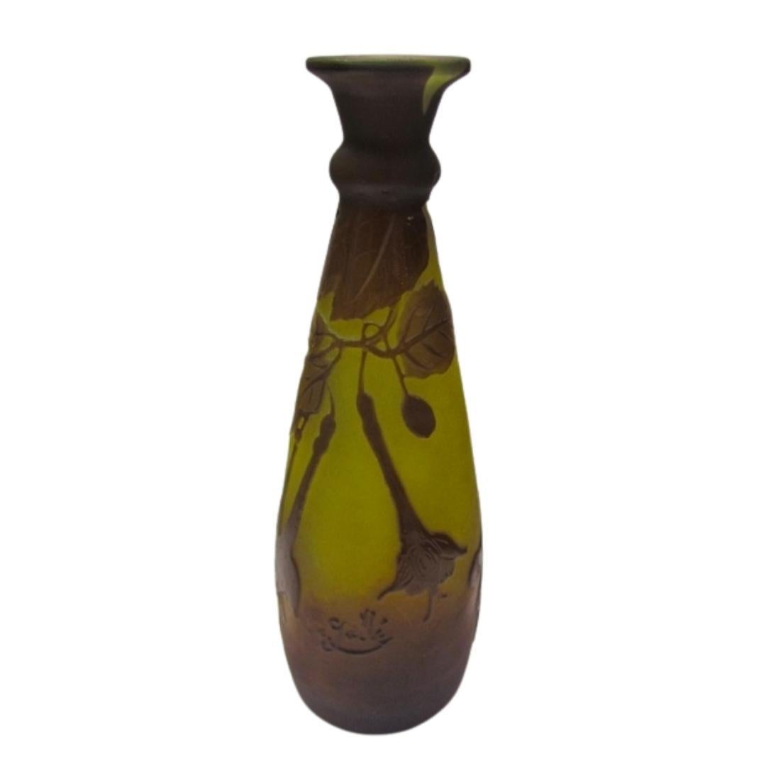 A Gallé cameo glass piriform alabastron-like vase
Signed «*Gallé»
Posthumous work: 1904-1908
Height: 15.8 cm (6
