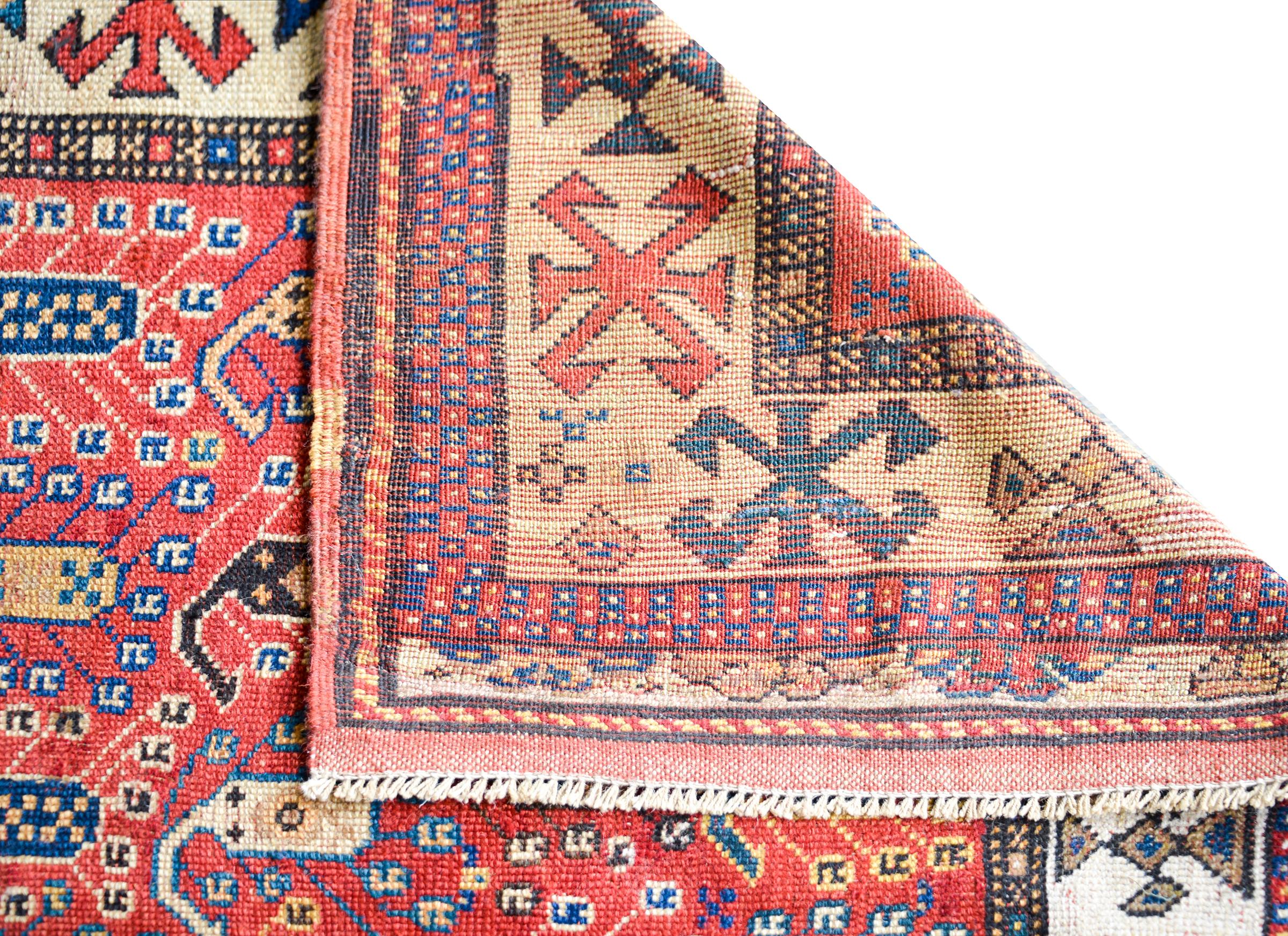 Early 20th Century Ganjeh Rug For Sale 5