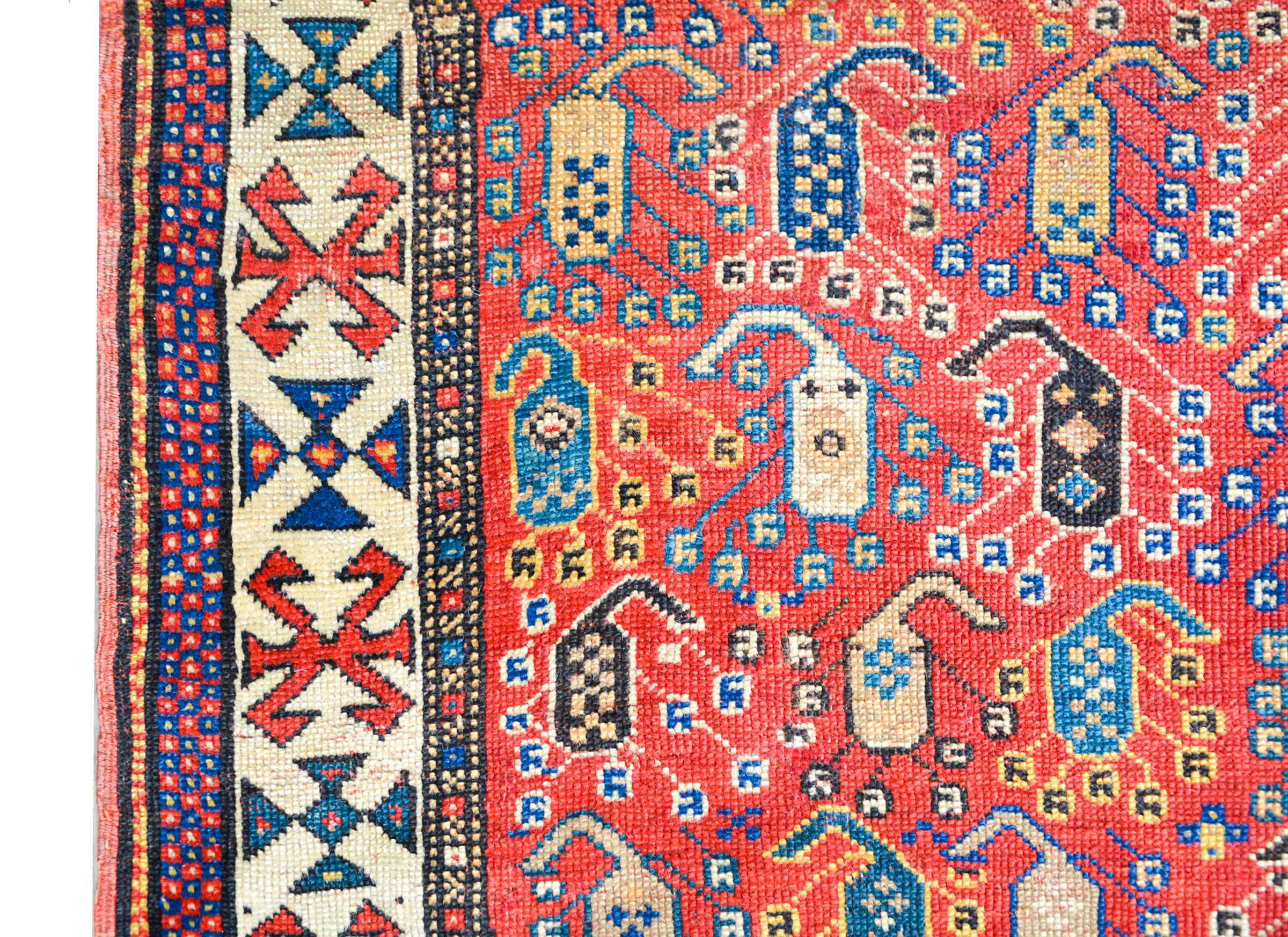 Early 20th Century Ganjeh Rug In Good Condition For Sale In Chicago, IL