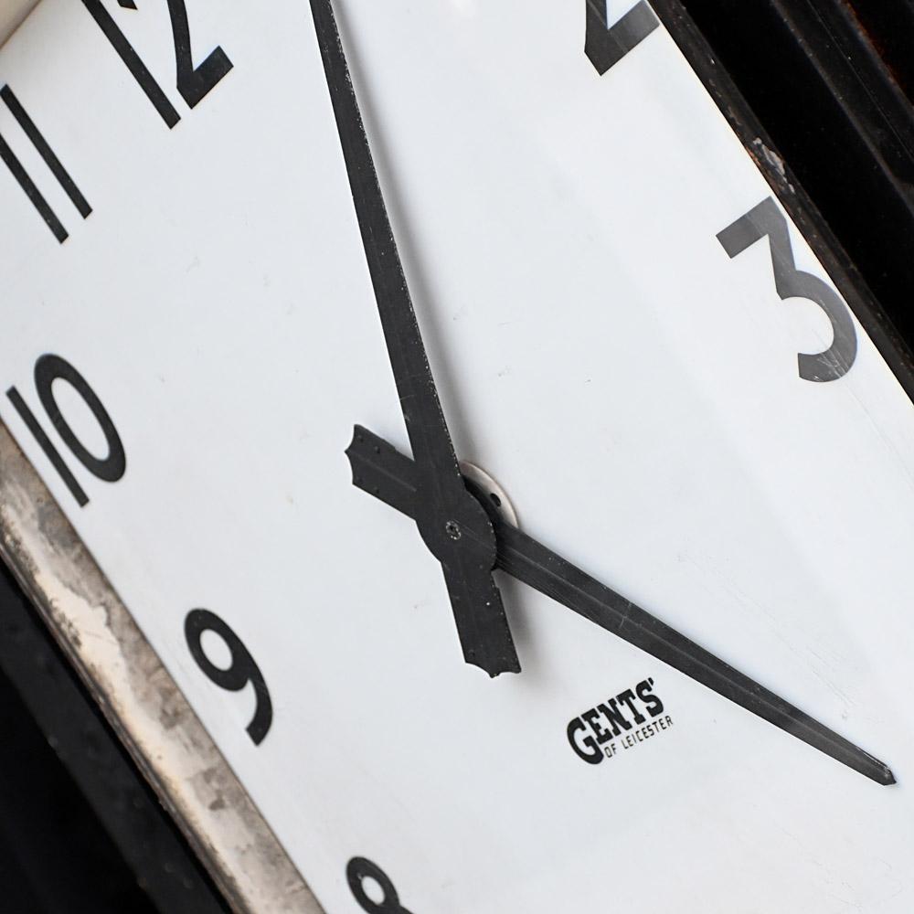Early 20th Century Gents of Leicester English Double Sided Station Clock For Sale 3