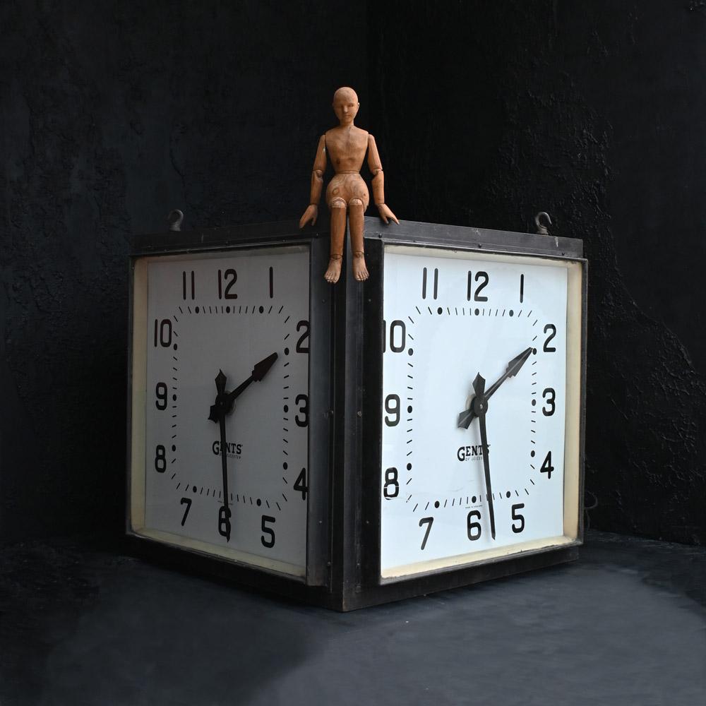 Hand-Crafted Early 20th Century Gents Station Clock from London St. Pancras Station For Sale