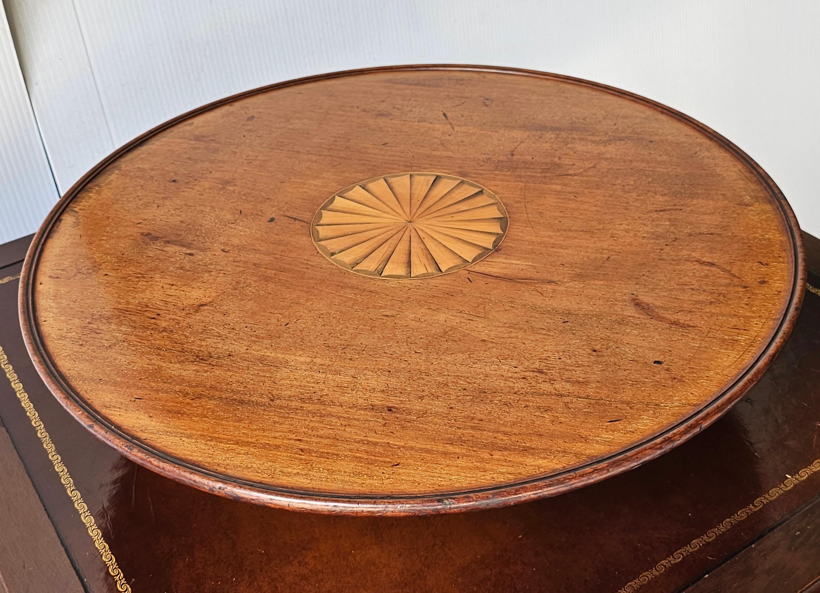 Early 20th Century George III Style Inlaid  Mahogany Lazy Susan In Good Condition For Sale In Germantown, MD