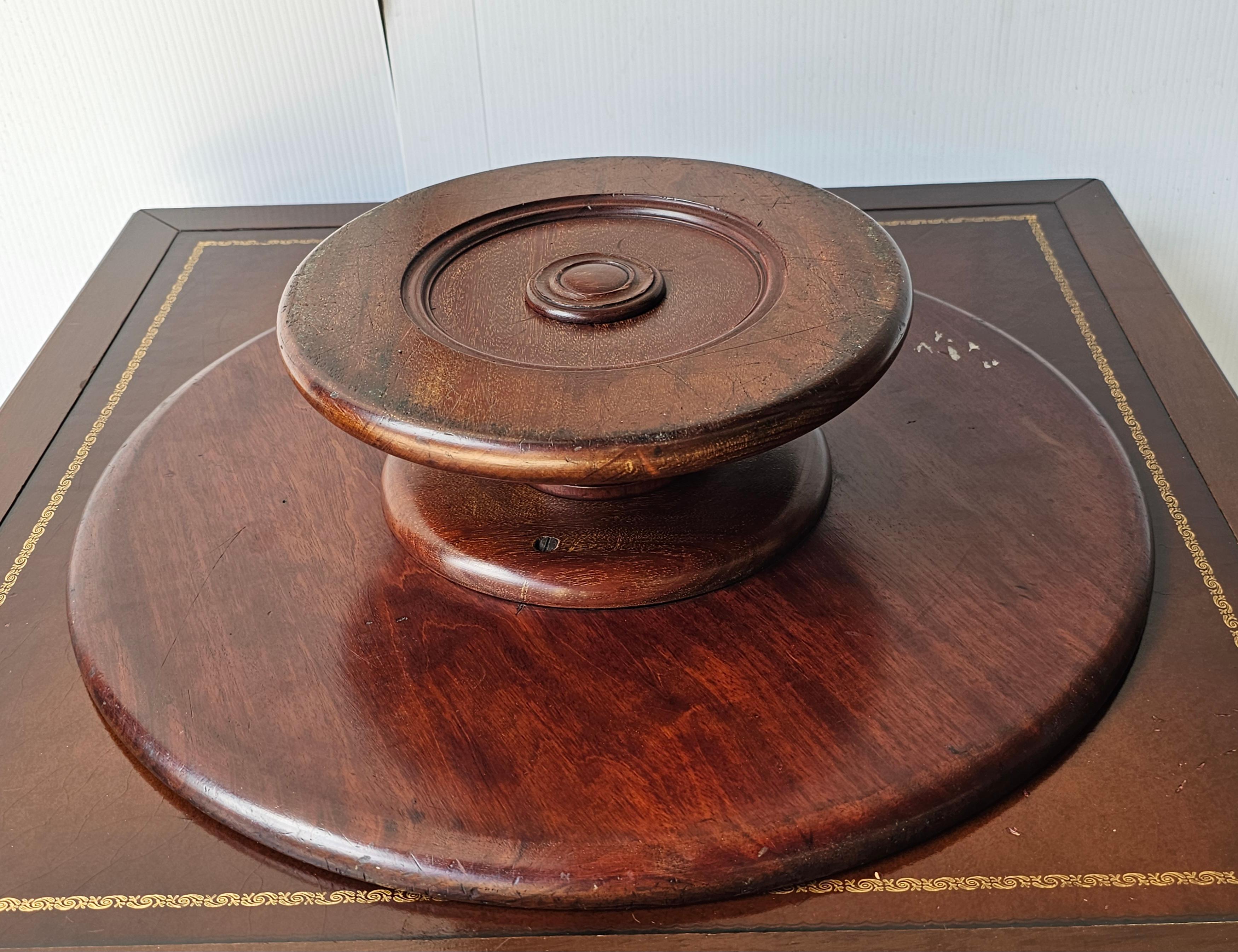Early 20th Century George III Style Inlaid  Mahogany Lazy Susan For Sale 2