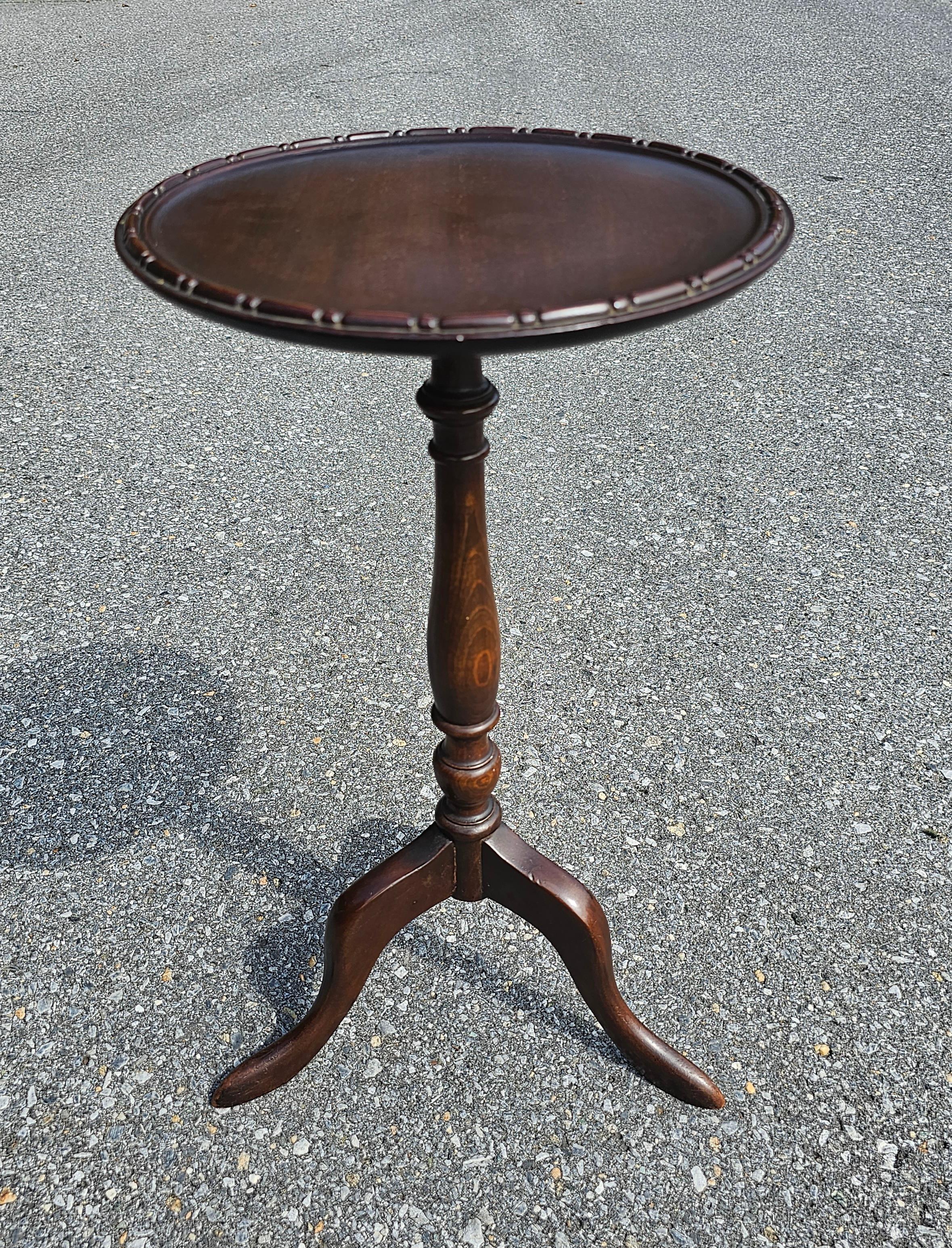 American Early 20th Century George III Style Mahogany Refinished Candle Stand For Sale