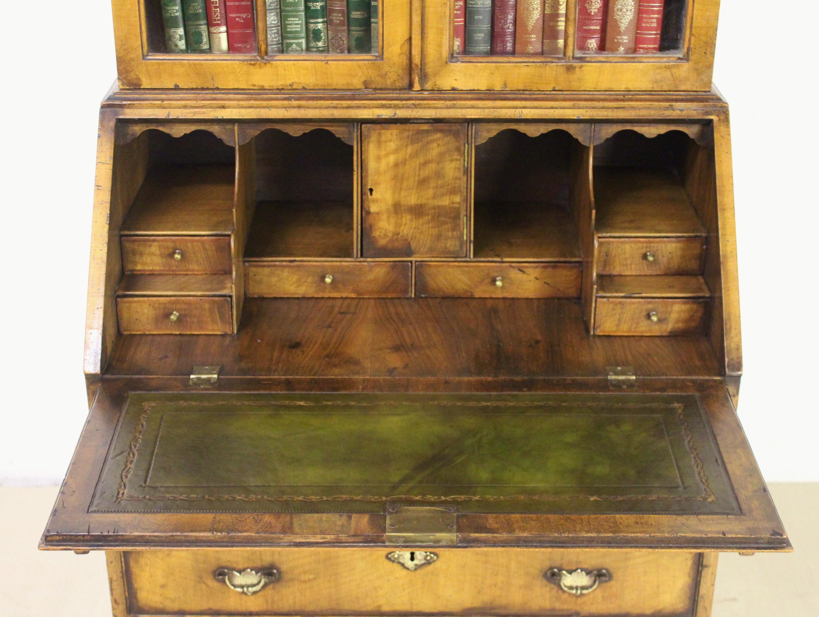 Early 20th Century Georgian Style Burr Walnut Bureau Bookcase For Sale 5