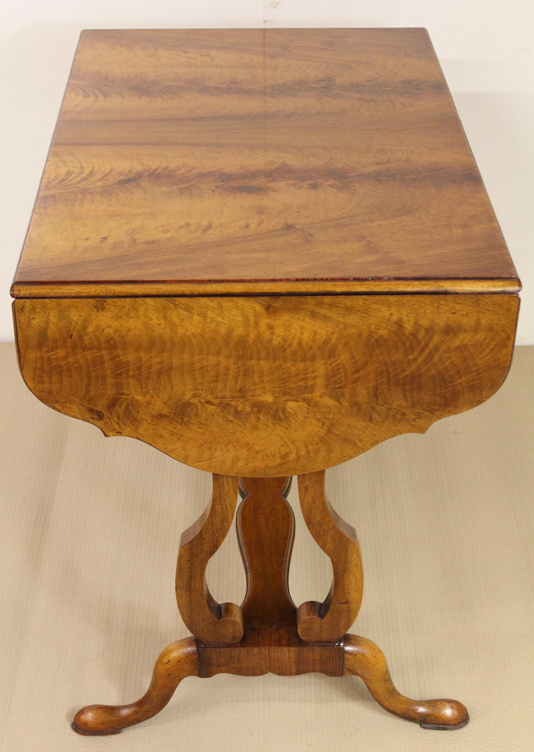 Early 20th Century Georgian Style Burr Walnut Sofa Table 7