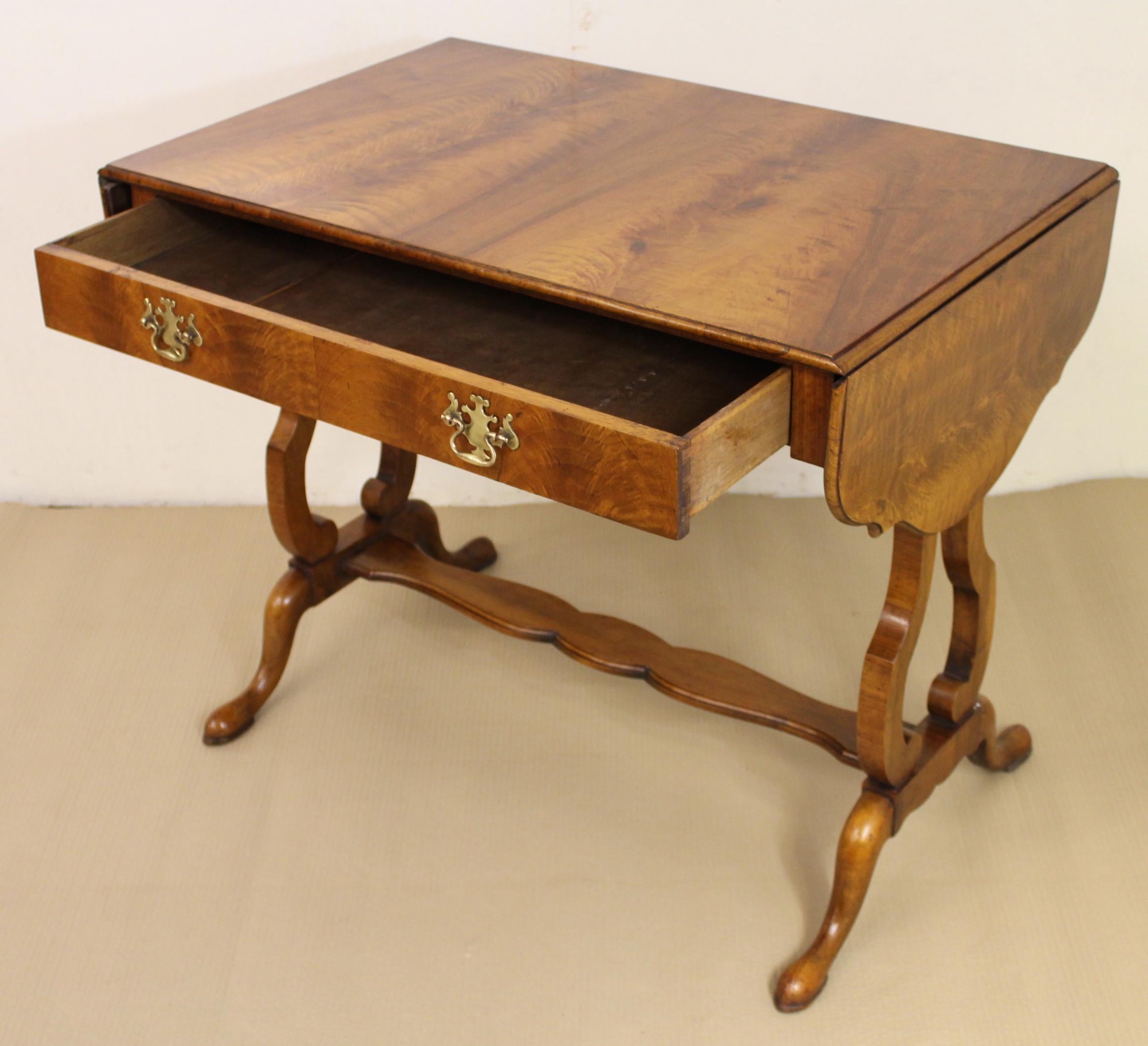 Early 20th Century Georgian Style Burr Walnut Sofa Table 3
