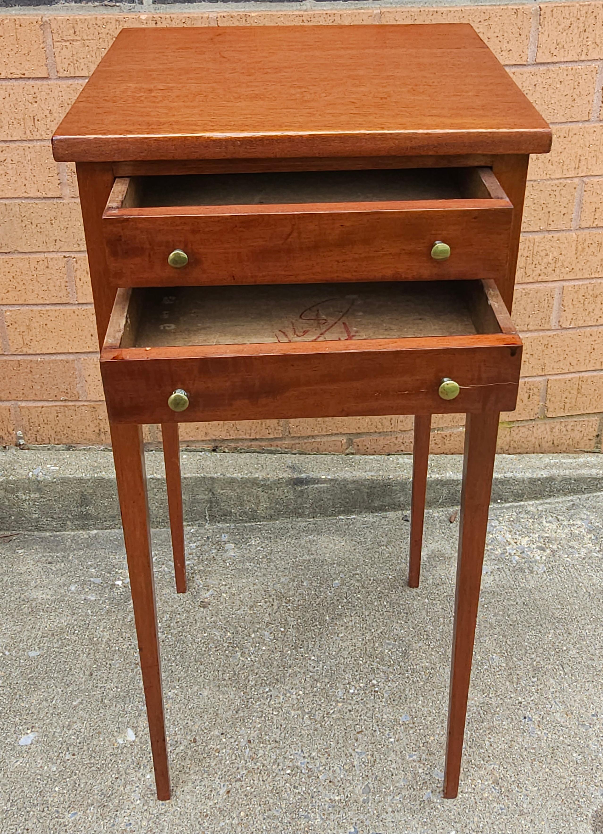 Early 20th Century Georgian Style Two-Drawer Mahogany Side Table For Sale 1