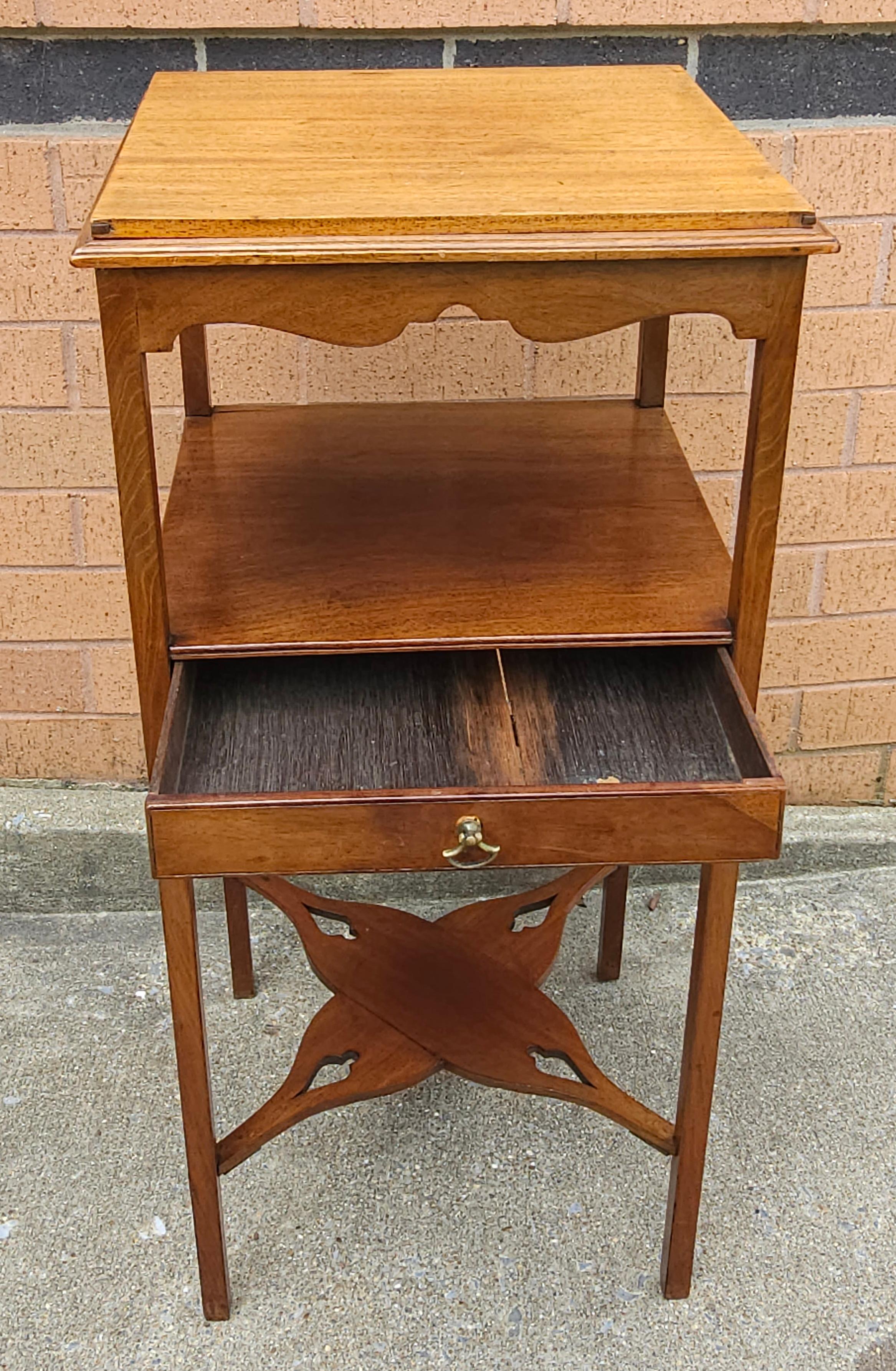 An Early 20th Century Georgian Style Three Tier Single Drawer Mahogany Side Table
Tables measures 15
