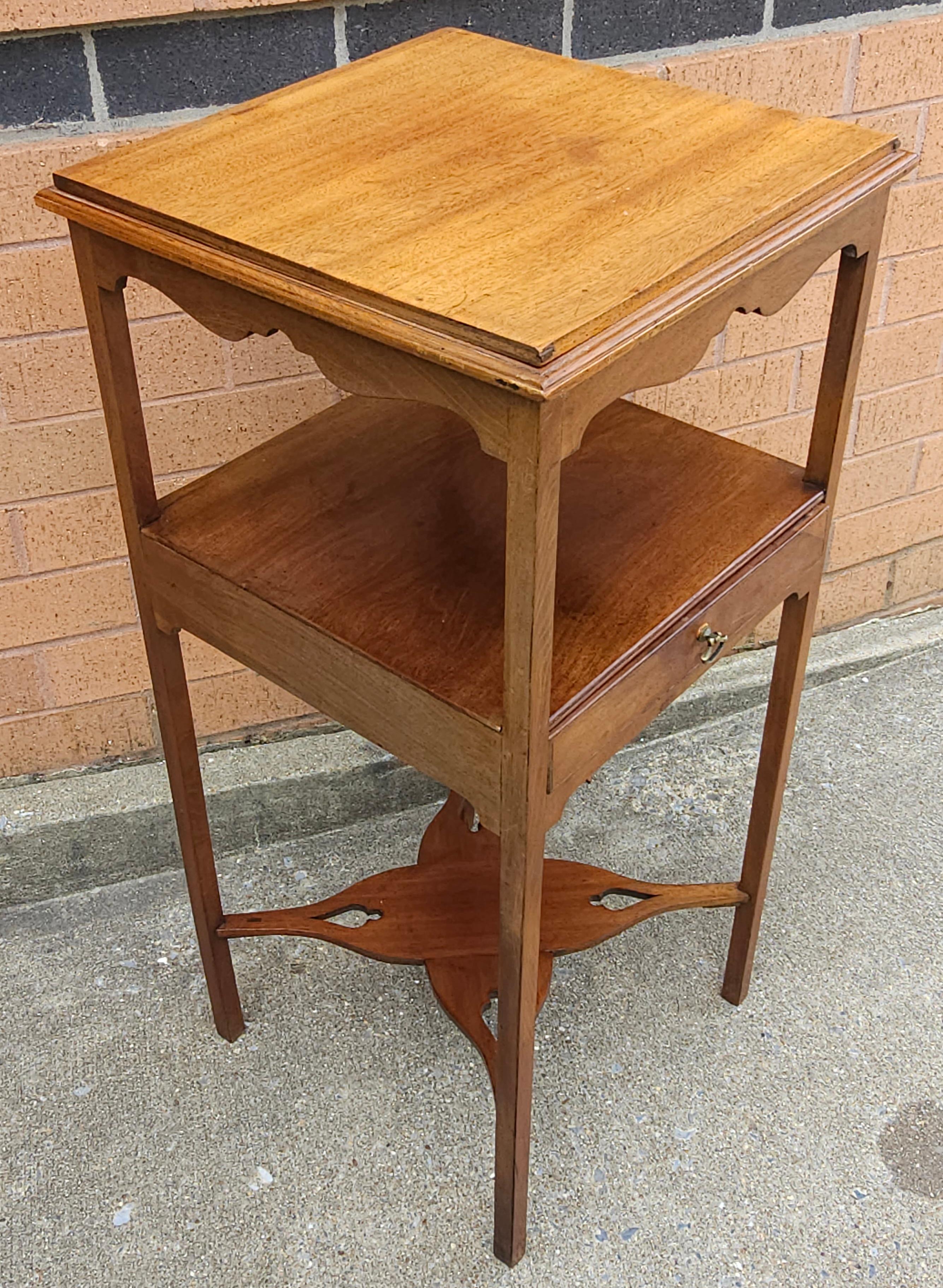 Early 20th Century Georgian Three Tier One Drawer Mahogany Side Table For Sale 1