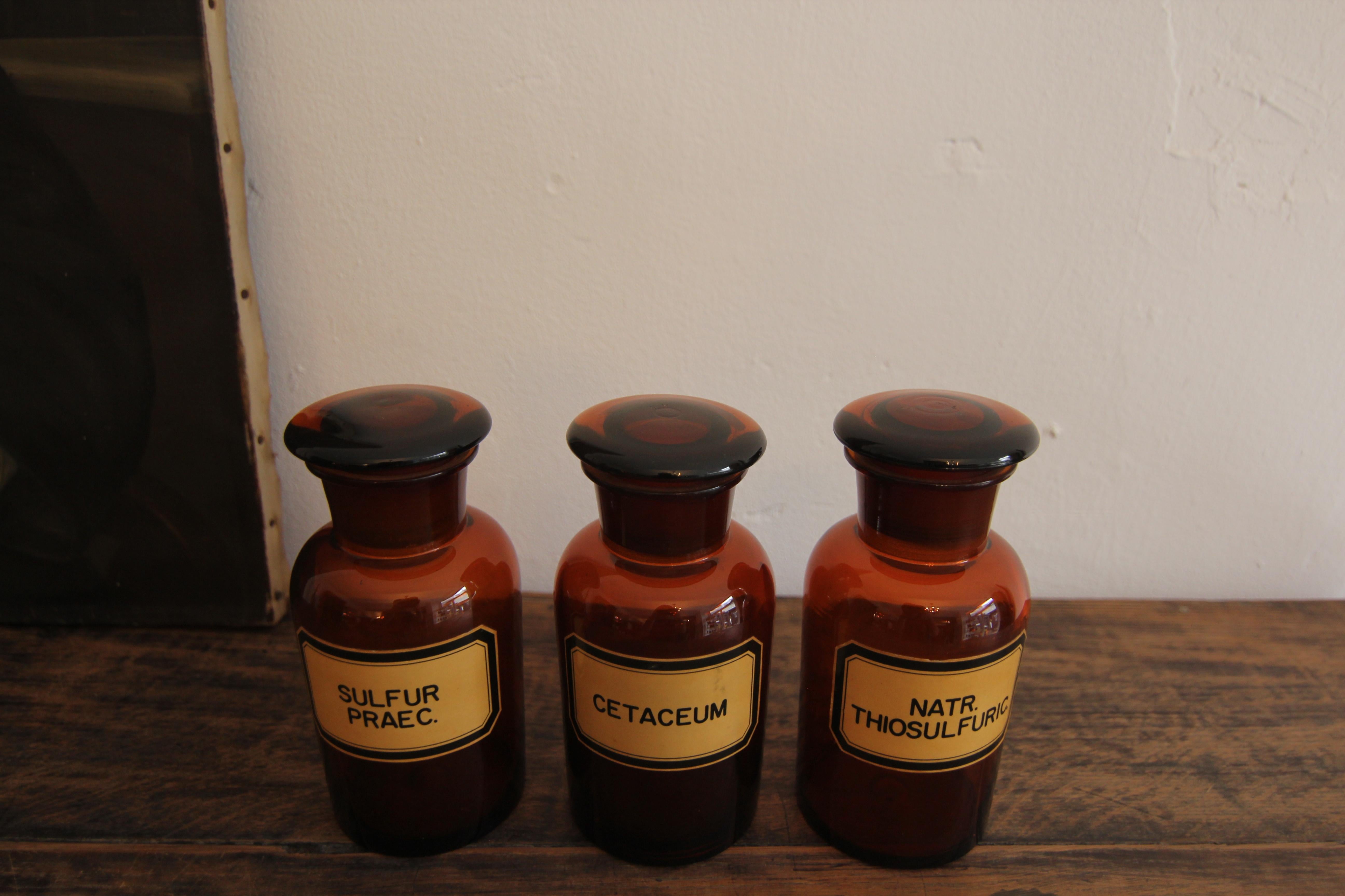 Ensemble de 3 pots en verre d'apothicaire allemands du début du 20e siècle Bon état - En vente à Dusseldorf, DE