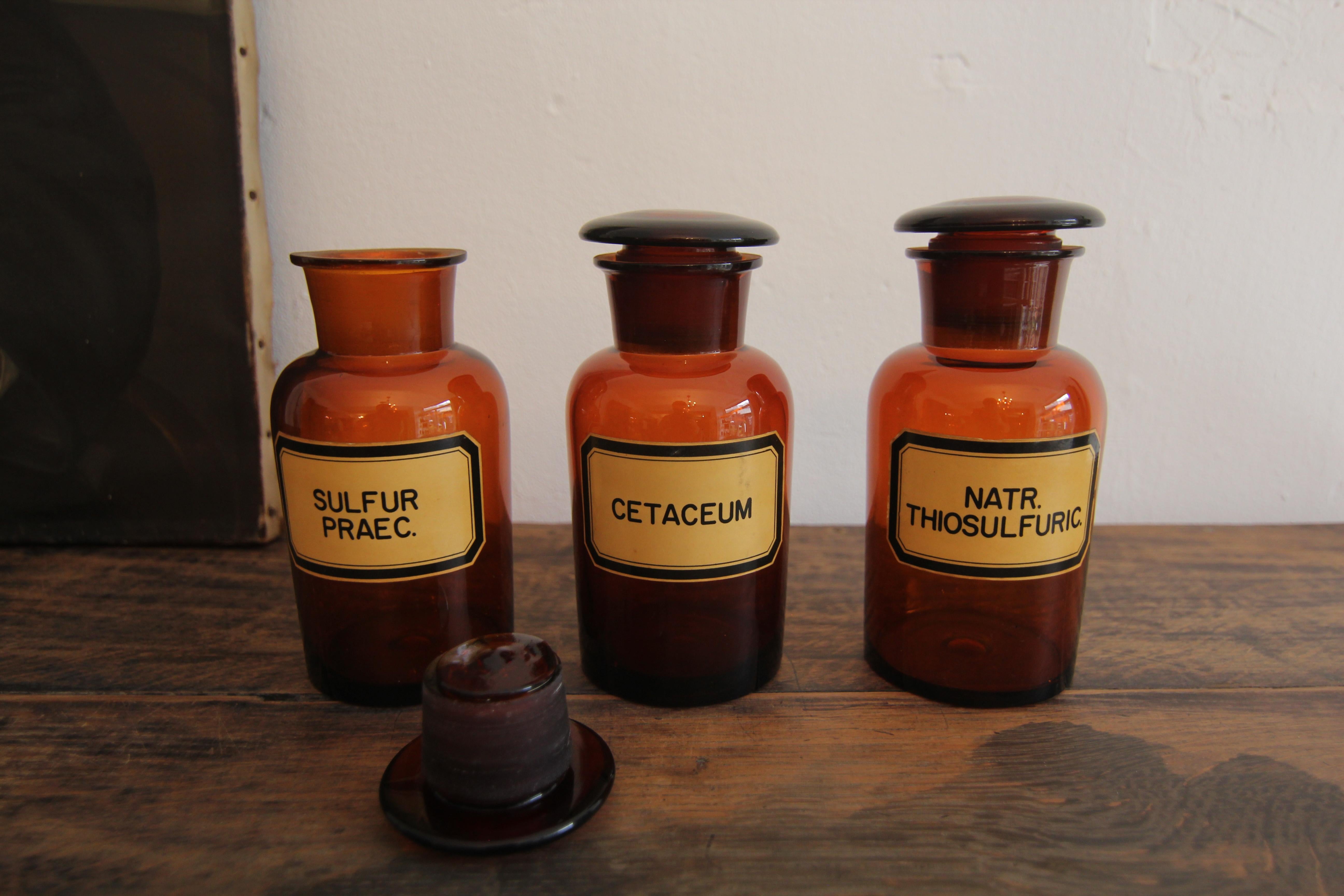 Ensemble de 3 pots en verre d'apothicaire allemands du début du 20e siècle en vente 2