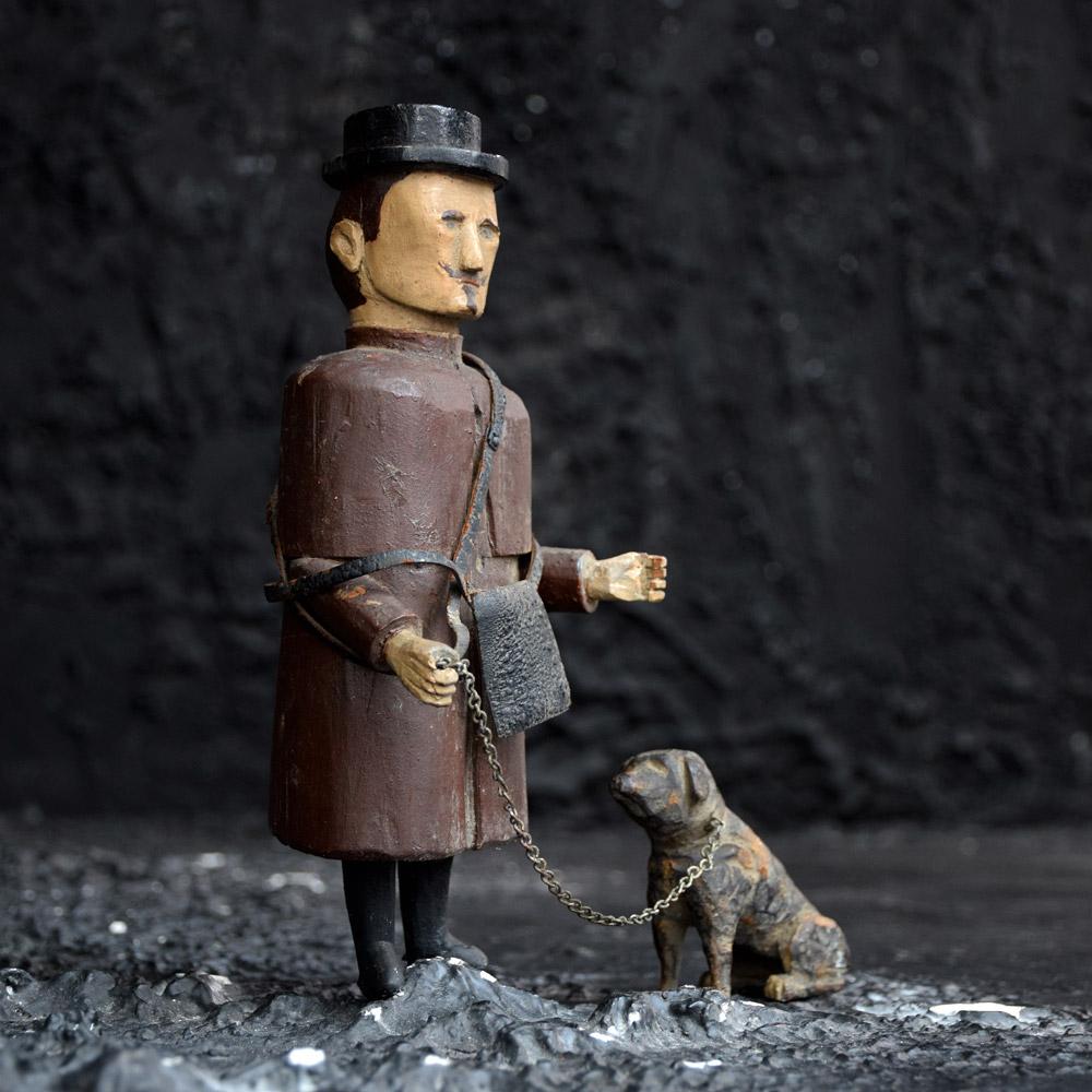 Early 20th Century German Carved Figure of a Man and His Dog In Distressed Condition In London, GB