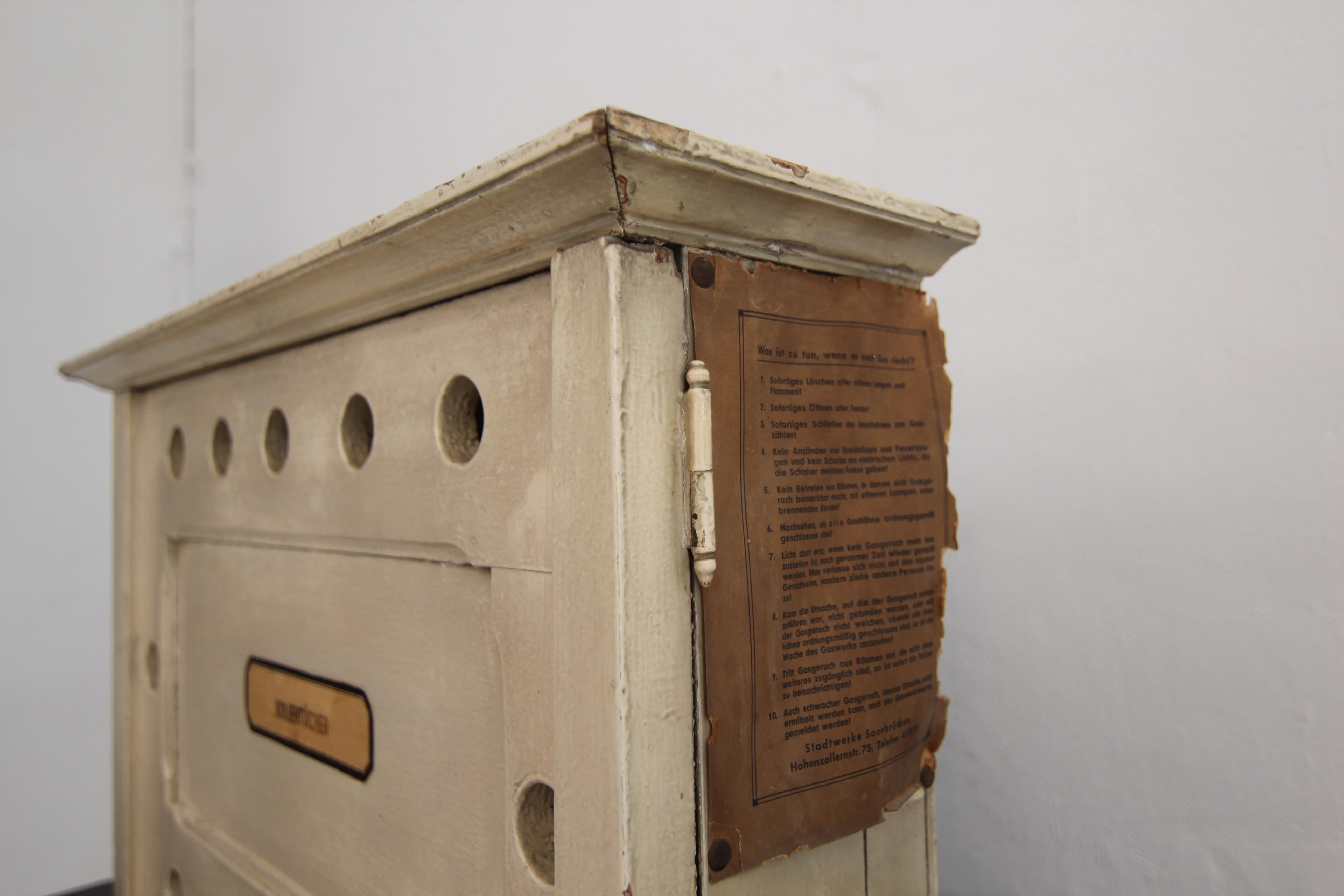 Early 20th Century German Cheese Dairy Cheesecloths Wall Cabinet 3