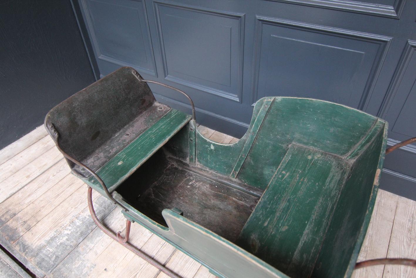 Early 20th Century German Children's Sledge For Sale 4