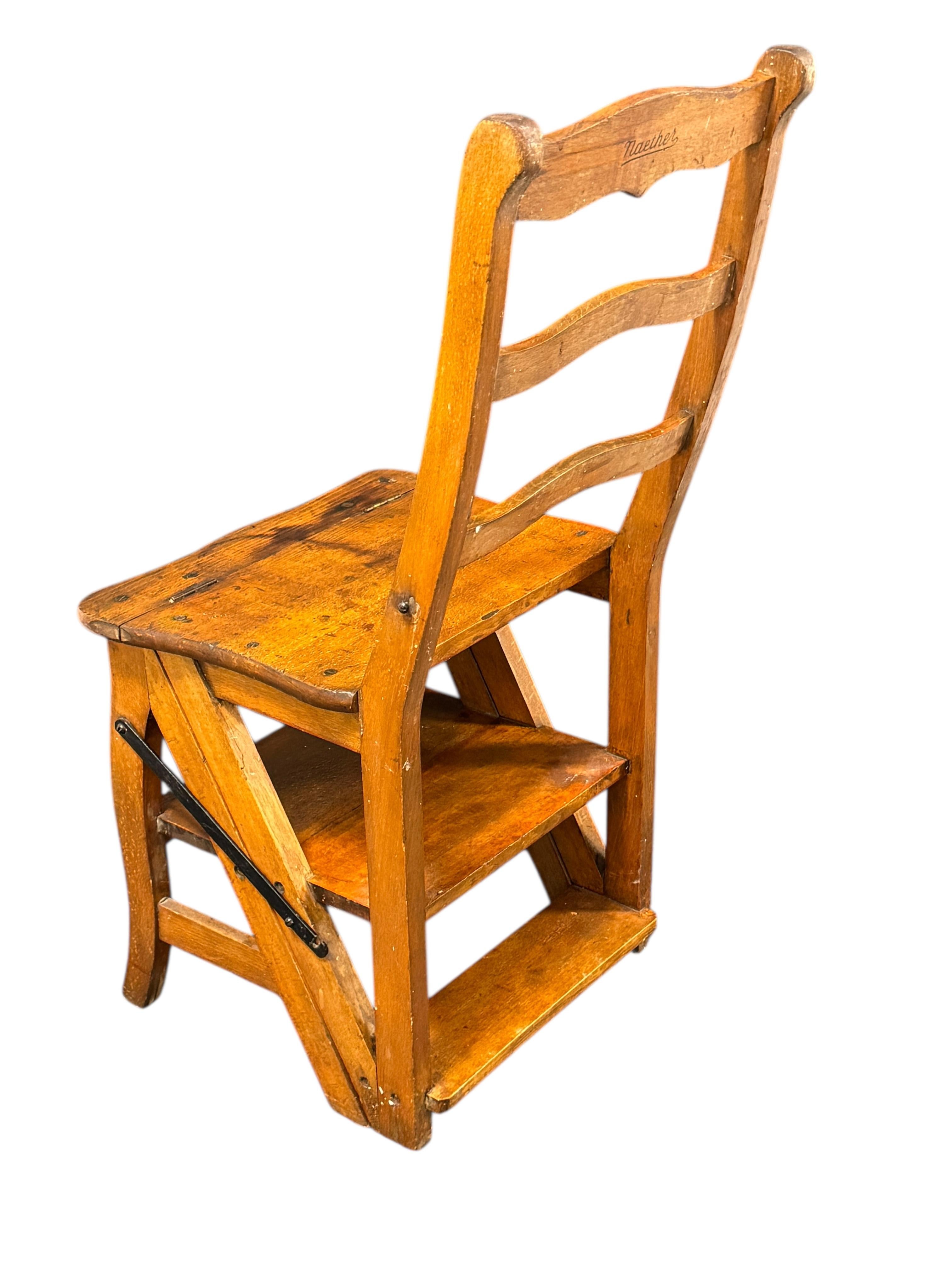 A principios del siglo 20 Alemán Francés Metamórfico Biblioteca Pasos Granja Silla 1900s Moderno de mediados de siglo en venta