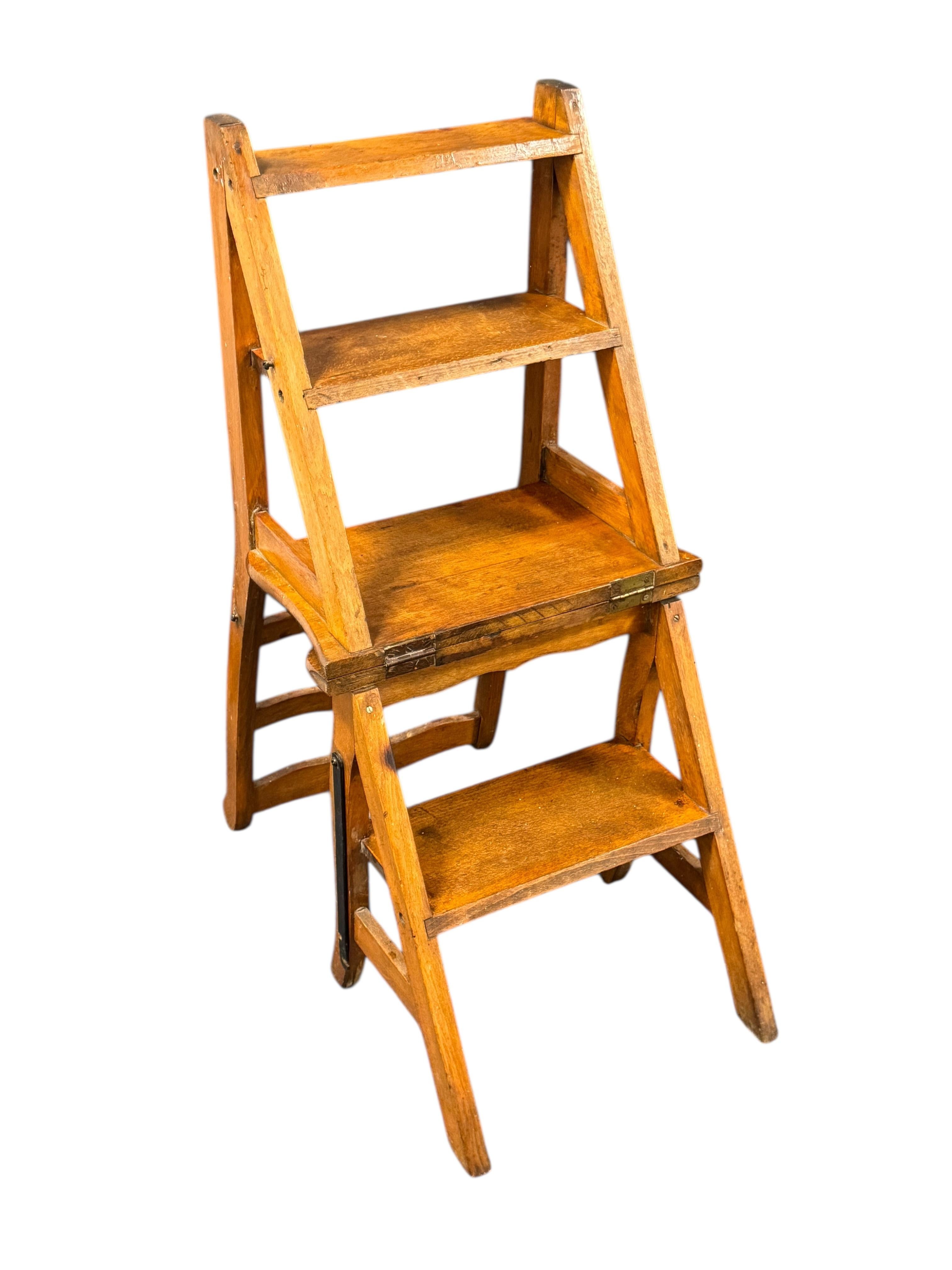 A principios del siglo 20 Alemán Francés Metamórfico Biblioteca Pasos Granja Silla 1900s Madera en venta