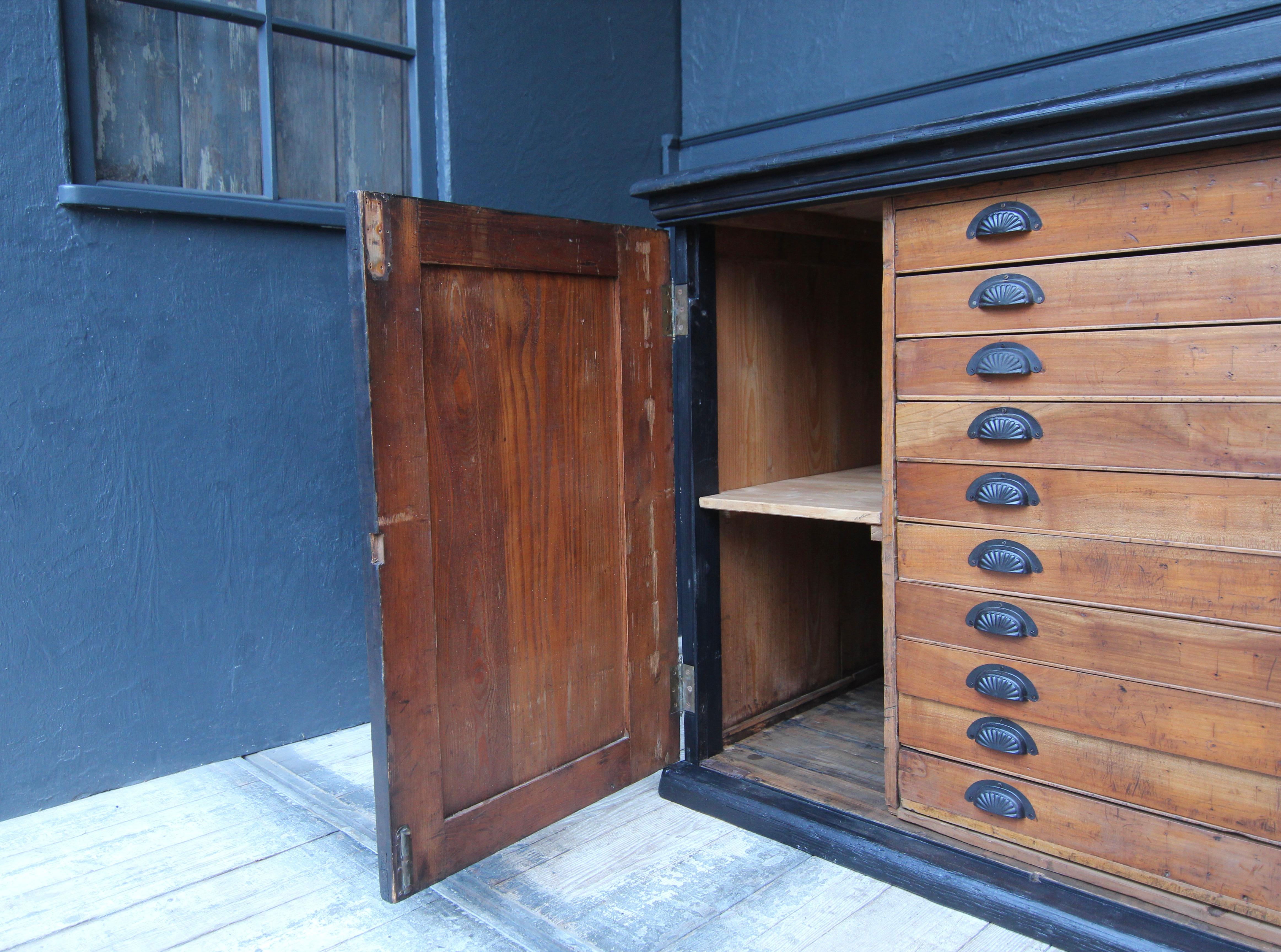 Early 20th Century German Industrial Drawer Plan Cabinet For Sale 13