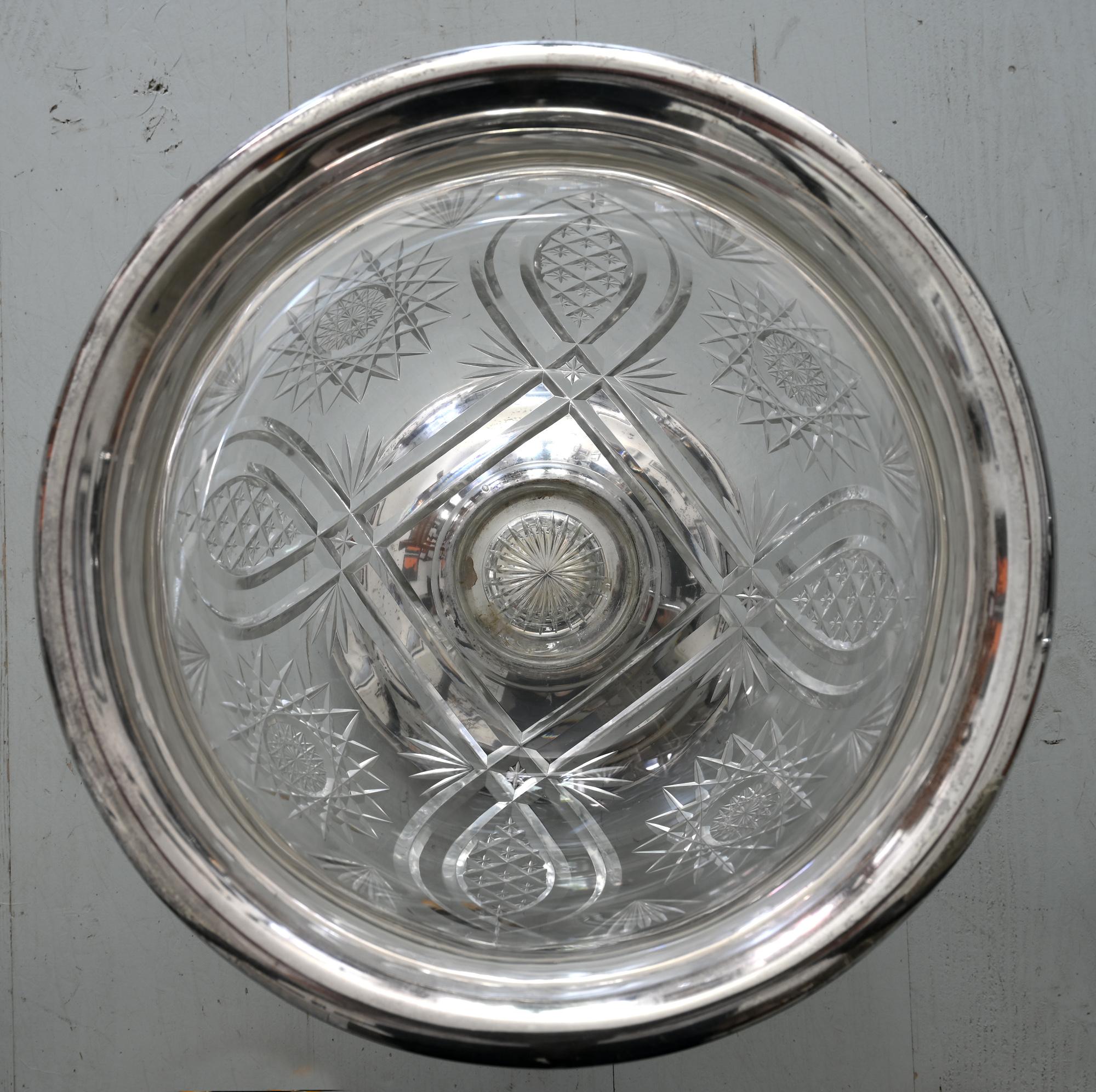 Deutsche Punch-Schale aus geschliffenem Kristall und Silber aus dem frühen 20. Jahrhundert (Frühes 20. Jahrhundert) im Angebot