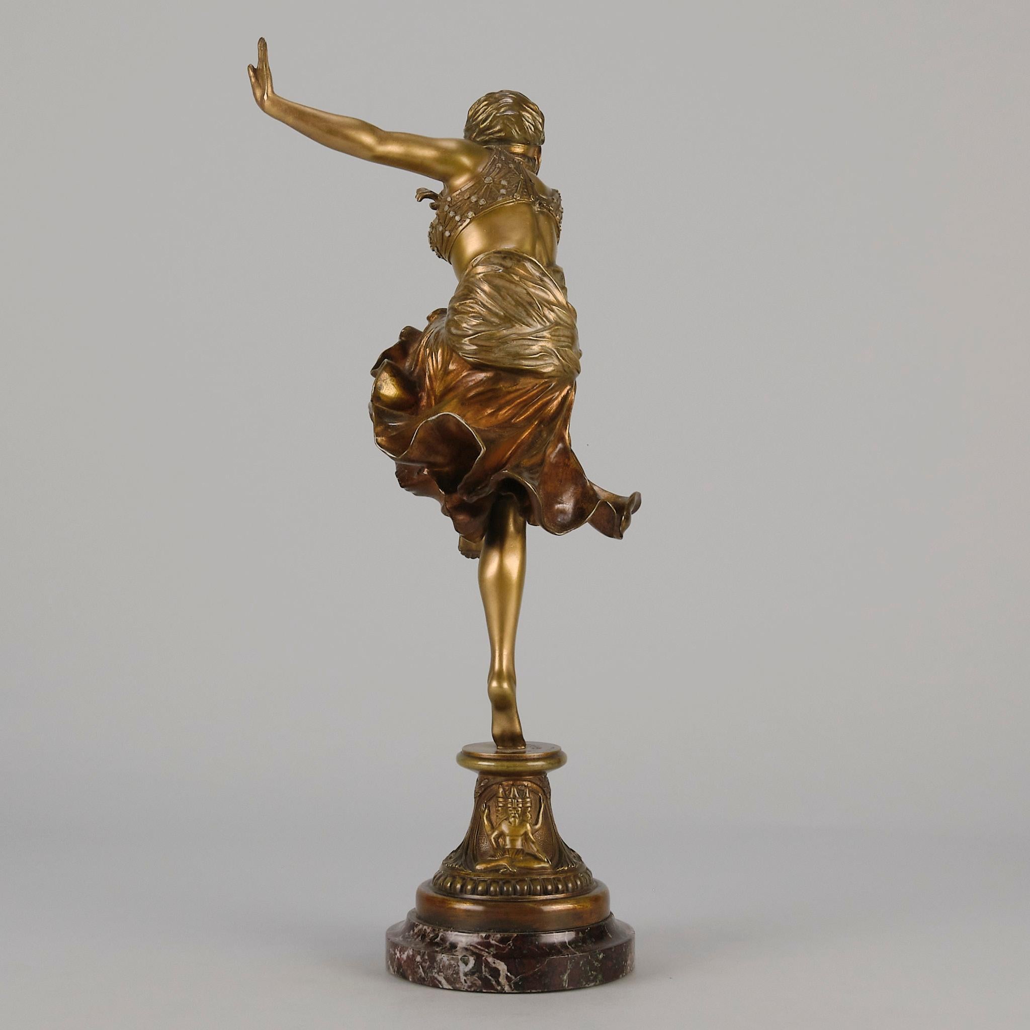 Bronze doré du début du XXe siècle intitulé « Hindu Dancer » par Claire Colinet Excellent état - En vente à London, GB