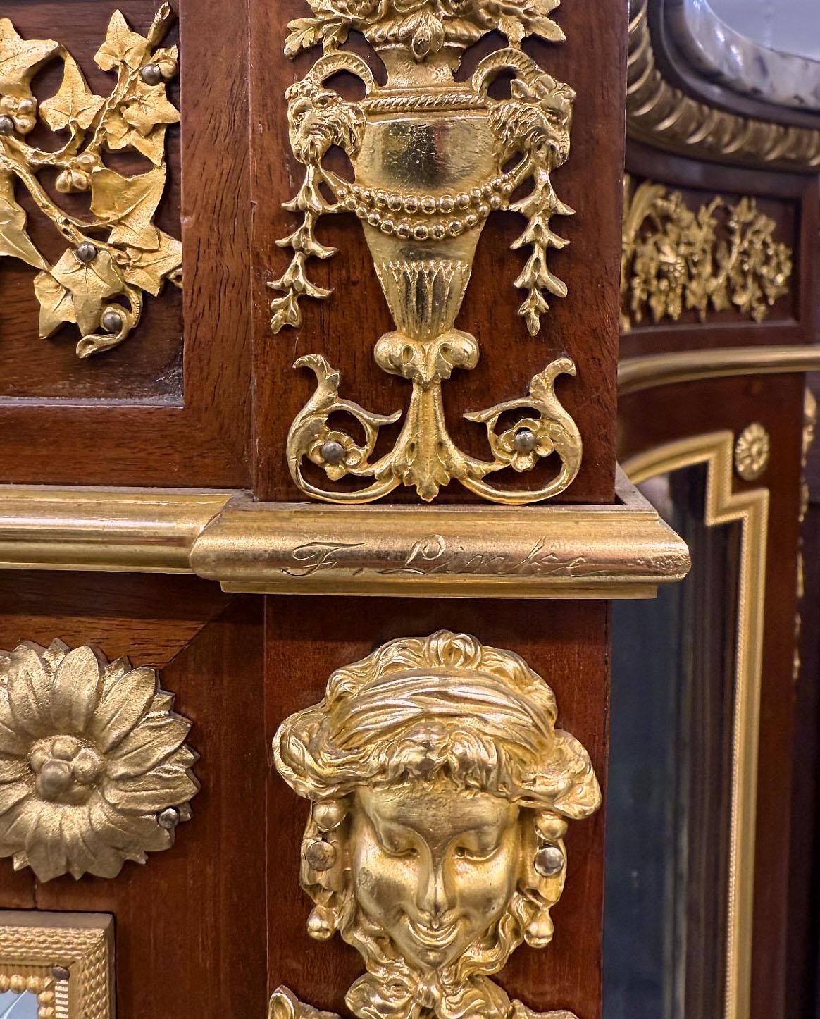 Excepcional Vitrina de Bronce Dorado de François Linke de principios del siglo XX en venta 2