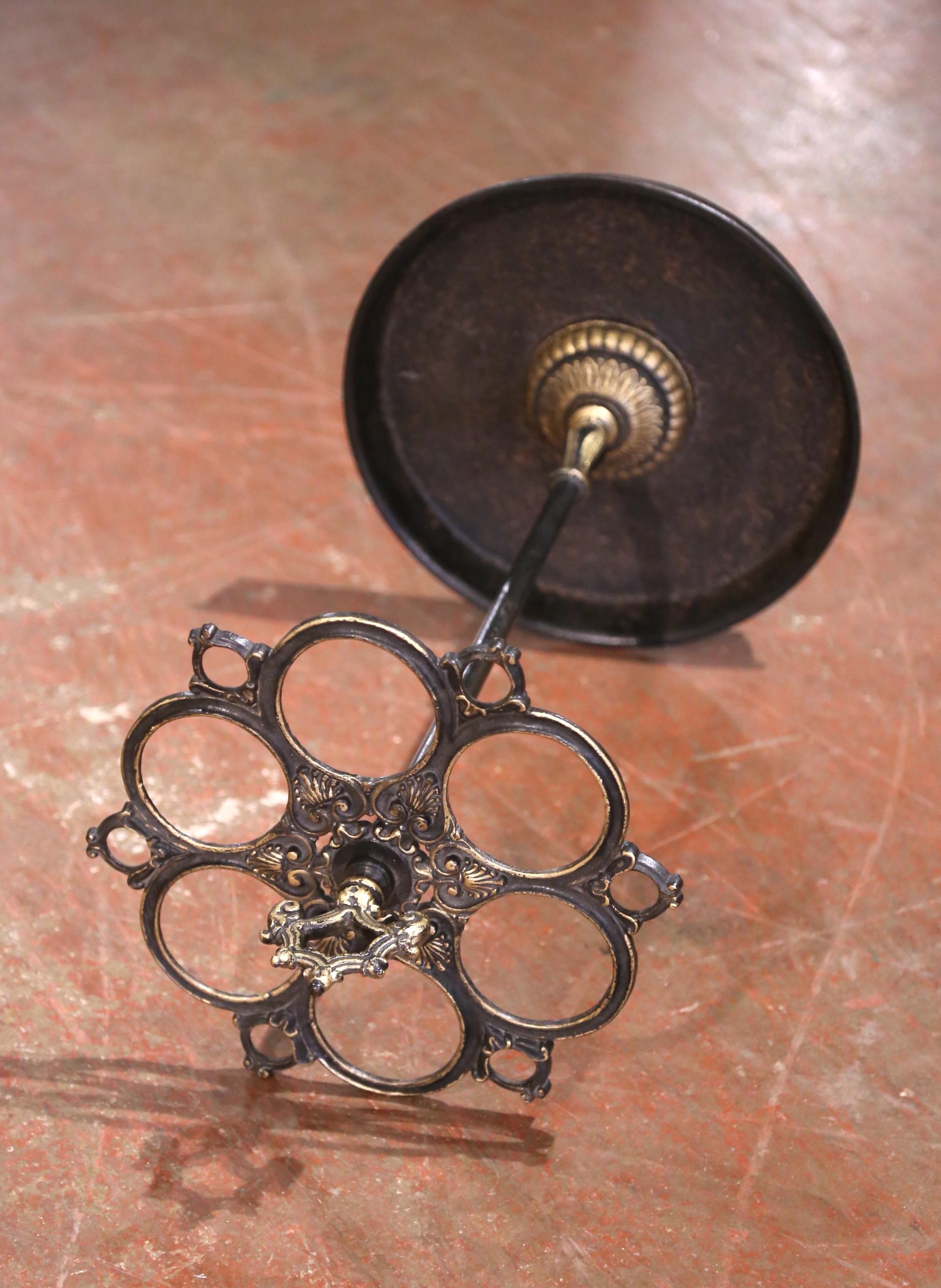 Soporte para doce bastones francés de hierro dorado de principios del siglo XX con asa y 3 bastones en venta 1