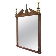 Specchio dipinto d'oro dei primi del Novecento in stile neoclassico
