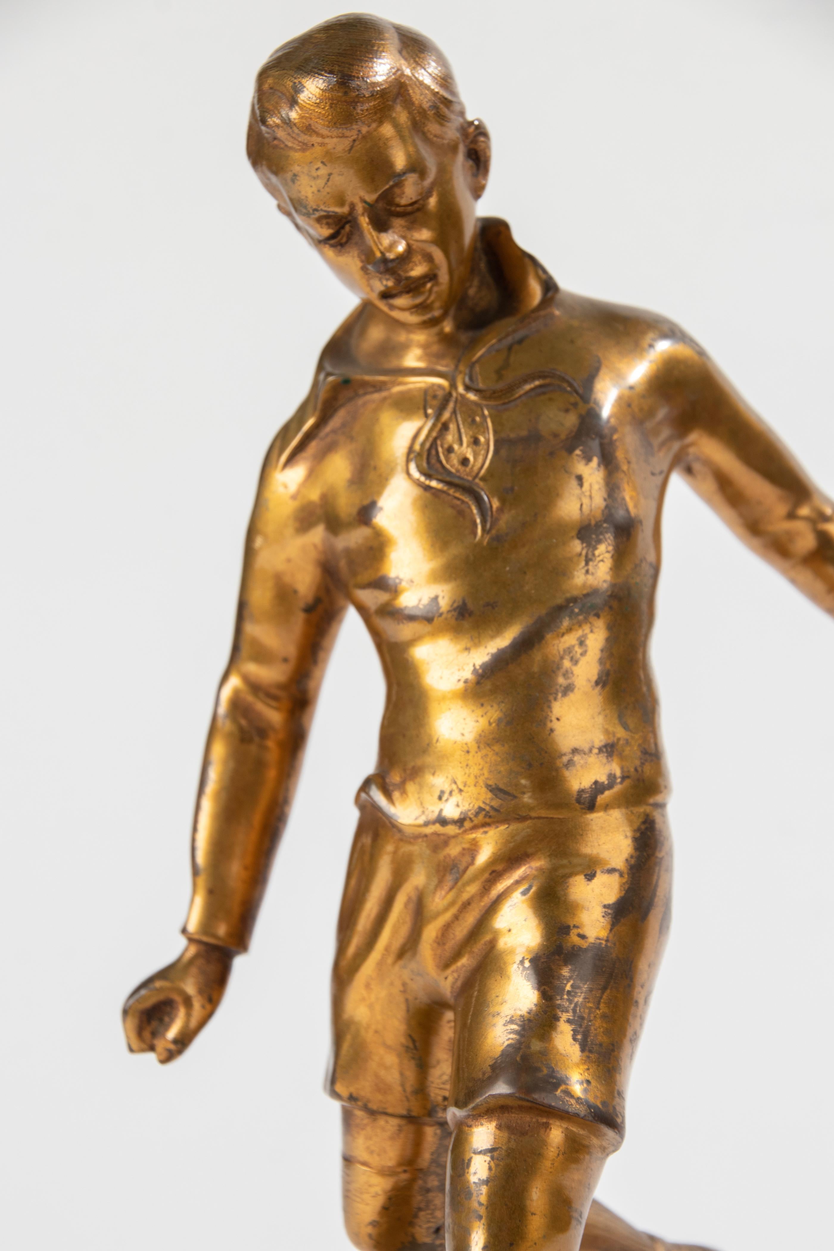 Early 20th Century, Gilt Spelter Sculpture Soccer Player In Good Condition For Sale In Casteren, Noord-Brabant