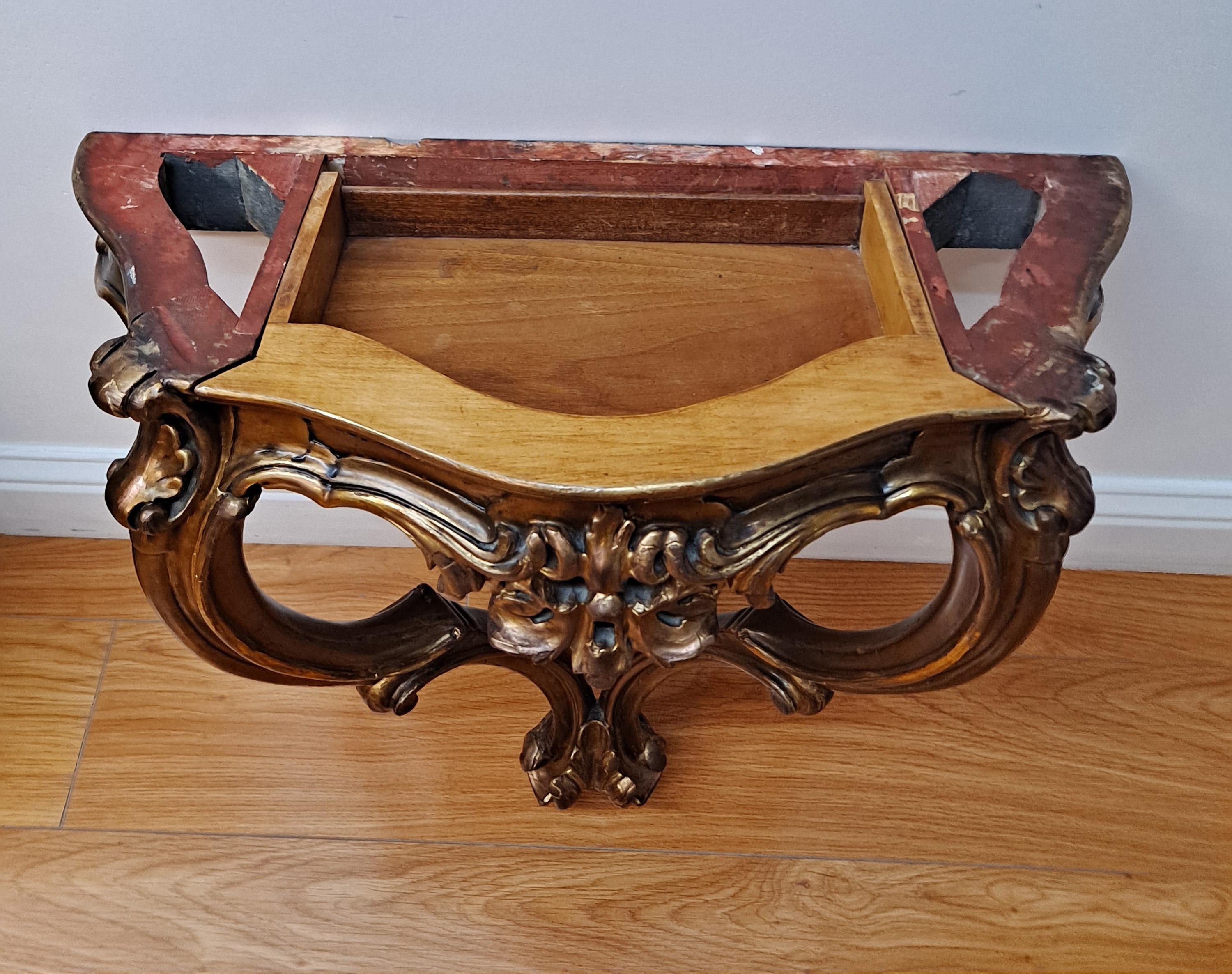 Early 20th Century Giltwood and Marble Top Wall Mounted Console Table 5