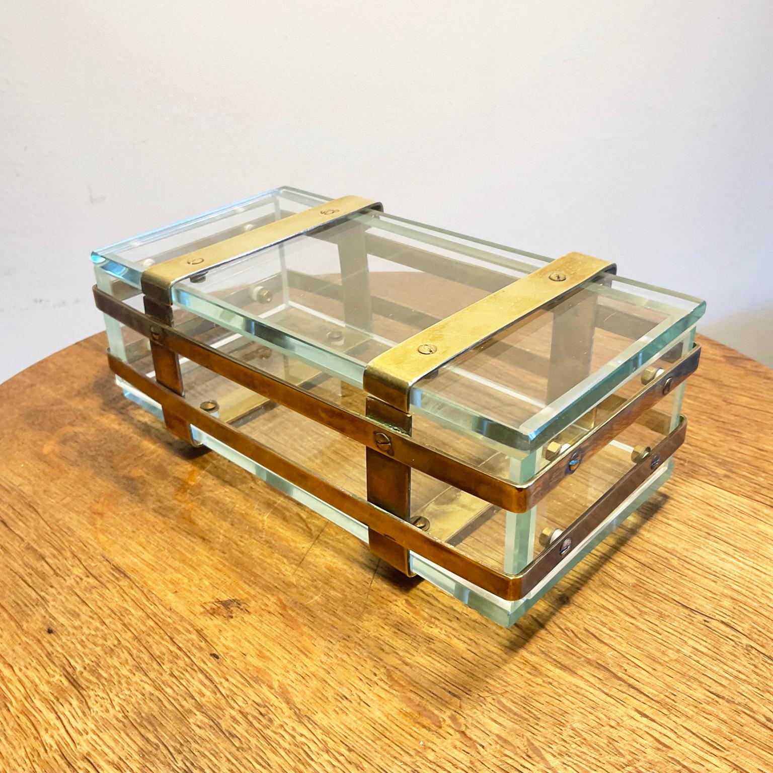 Early 20th Century Glass Box Decorated with Brass Belts Forming a Cage For Sale 7