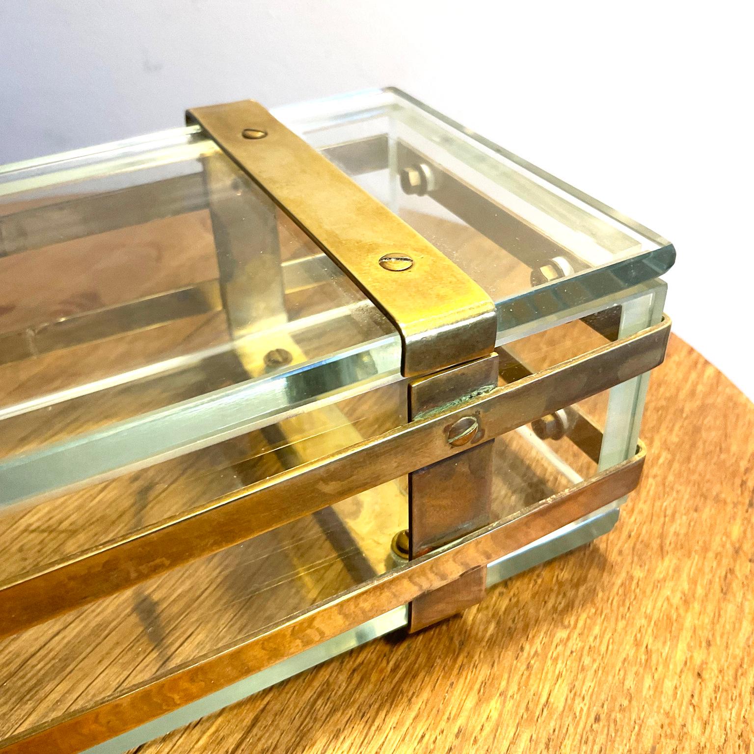 Early 20th Century Glass Box Decorated with Brass Belts Forming a Cage For Sale 1