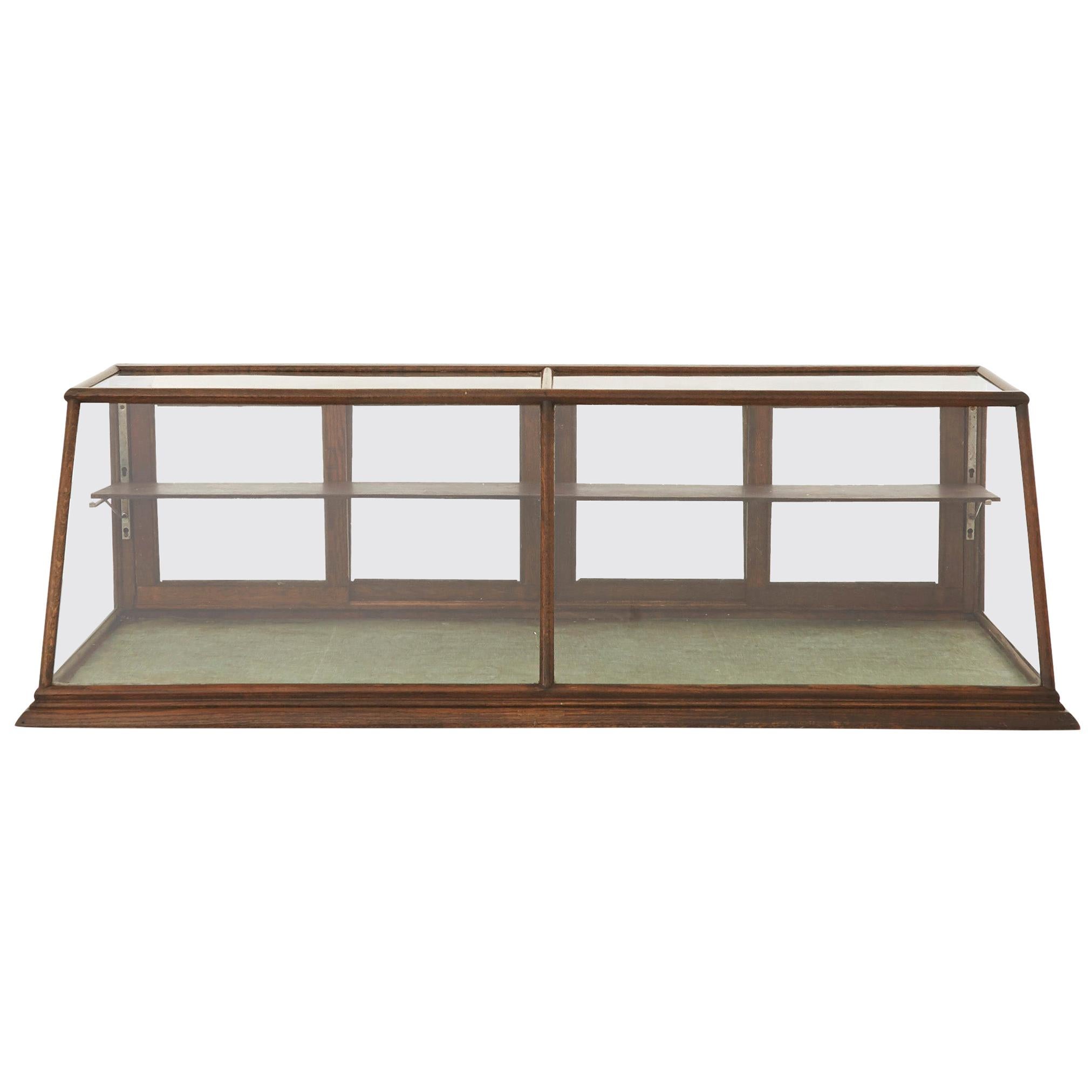 Early 20th Century Glass and Oak Tabletop Display Case For Sale