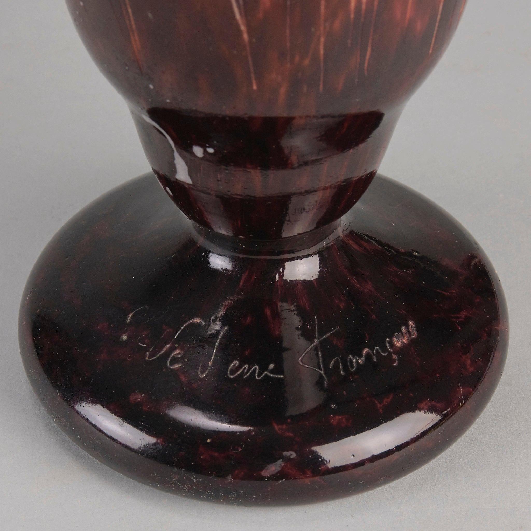Vaso in vetro dei primi del Novecento intitolato 