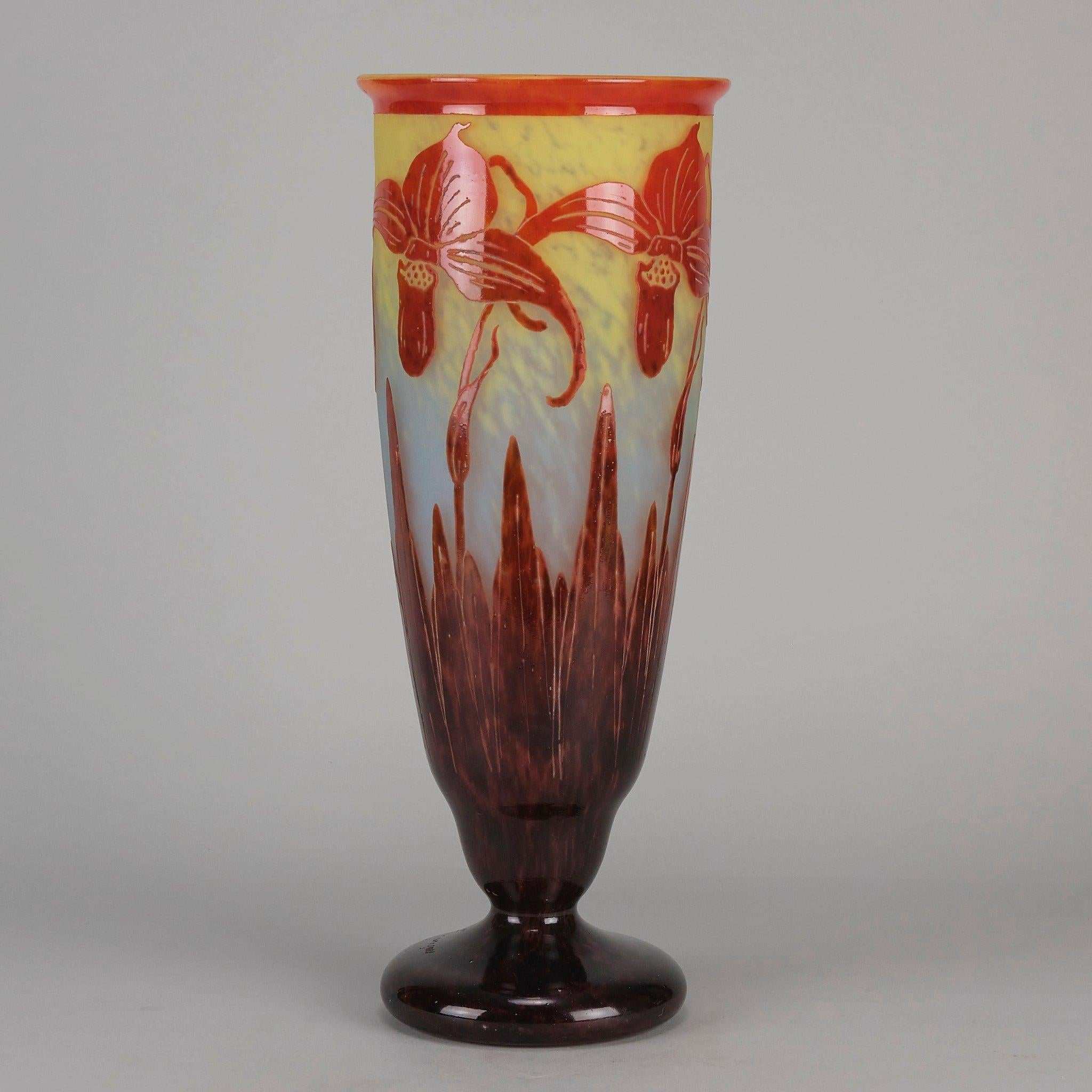 Francese Vaso in vetro dei primi del Novecento intitolato 