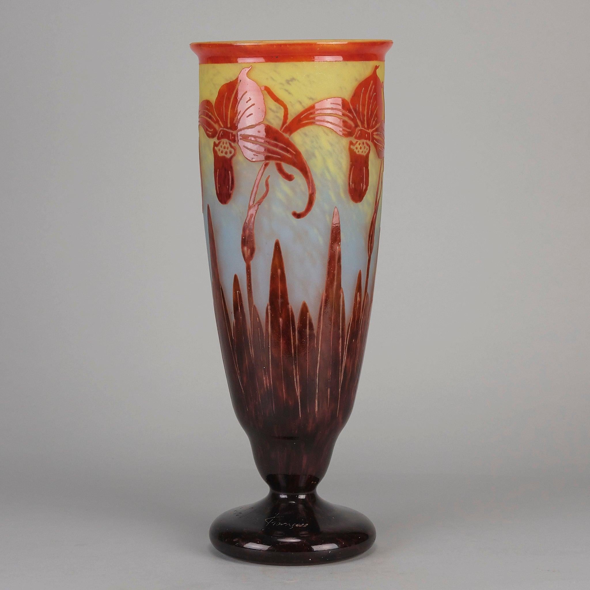 Vaso in vetro dei primi del Novecento intitolato 
