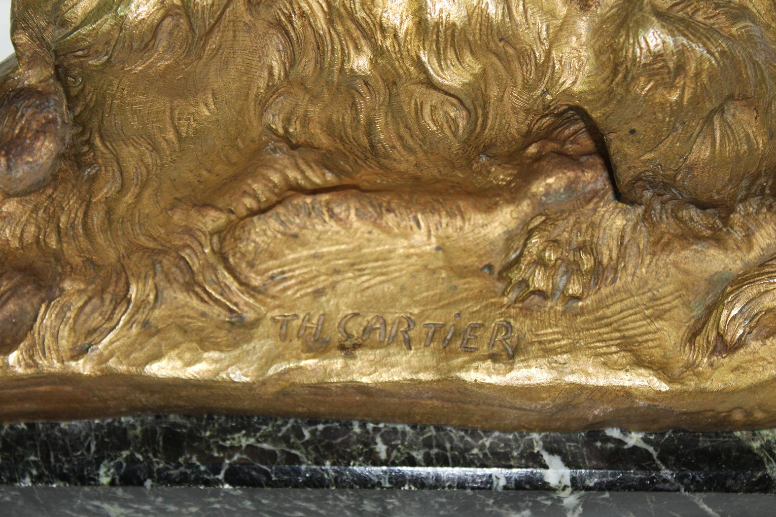 Dog en bronze patiné or signé par Thomas Cartier, début du XXe siècle 2