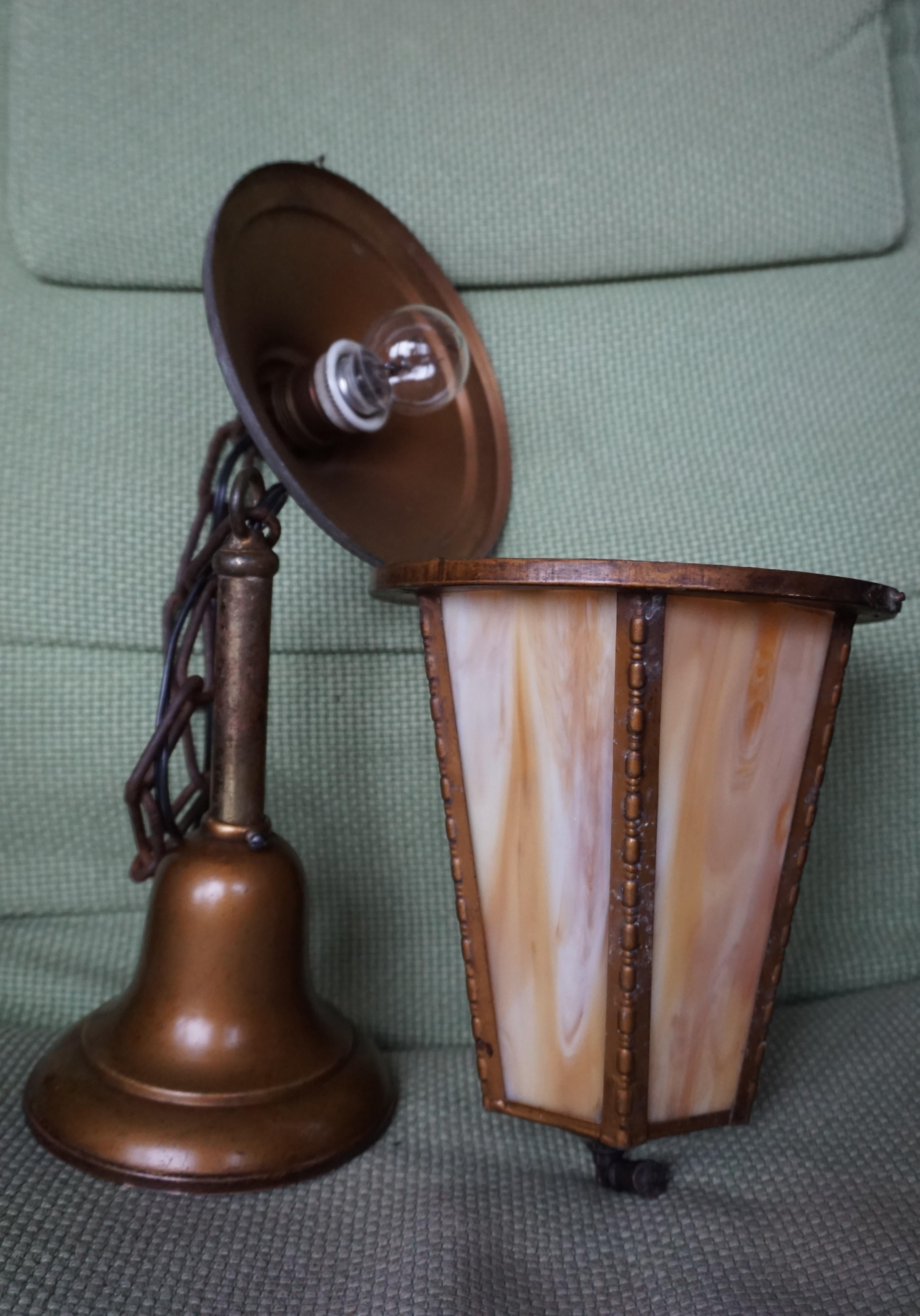 Early 1900s Golden Brown Metal & Tiffany Glass Church Entrance Pendant Light For Sale 7